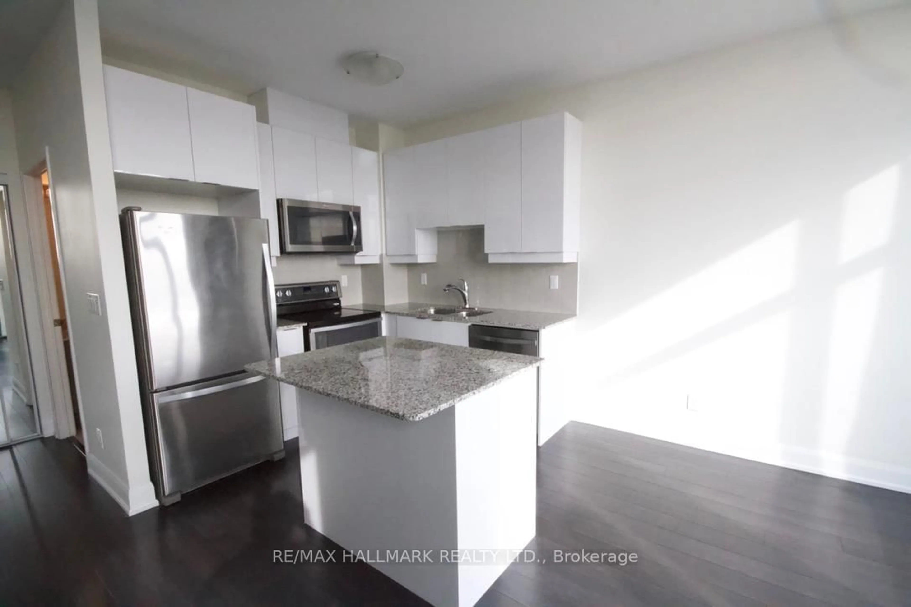 Unknown for 2910 Highway 7 N/A #507, Vaughan Ontario L4K 0H8