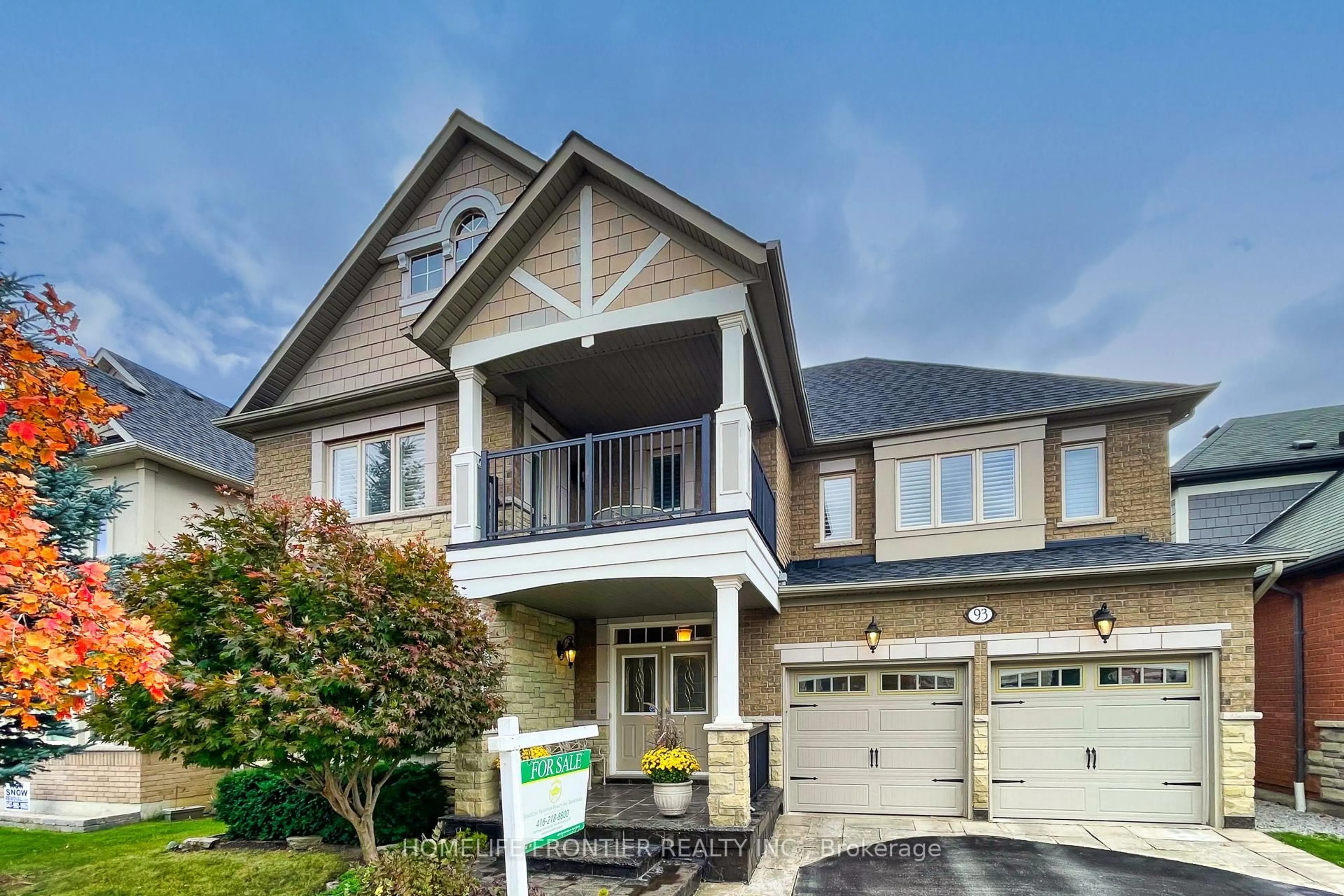 Home with vinyl exterior material, street for 93 Routledge Dr, Richmond Hill Ontario L4E 0C2