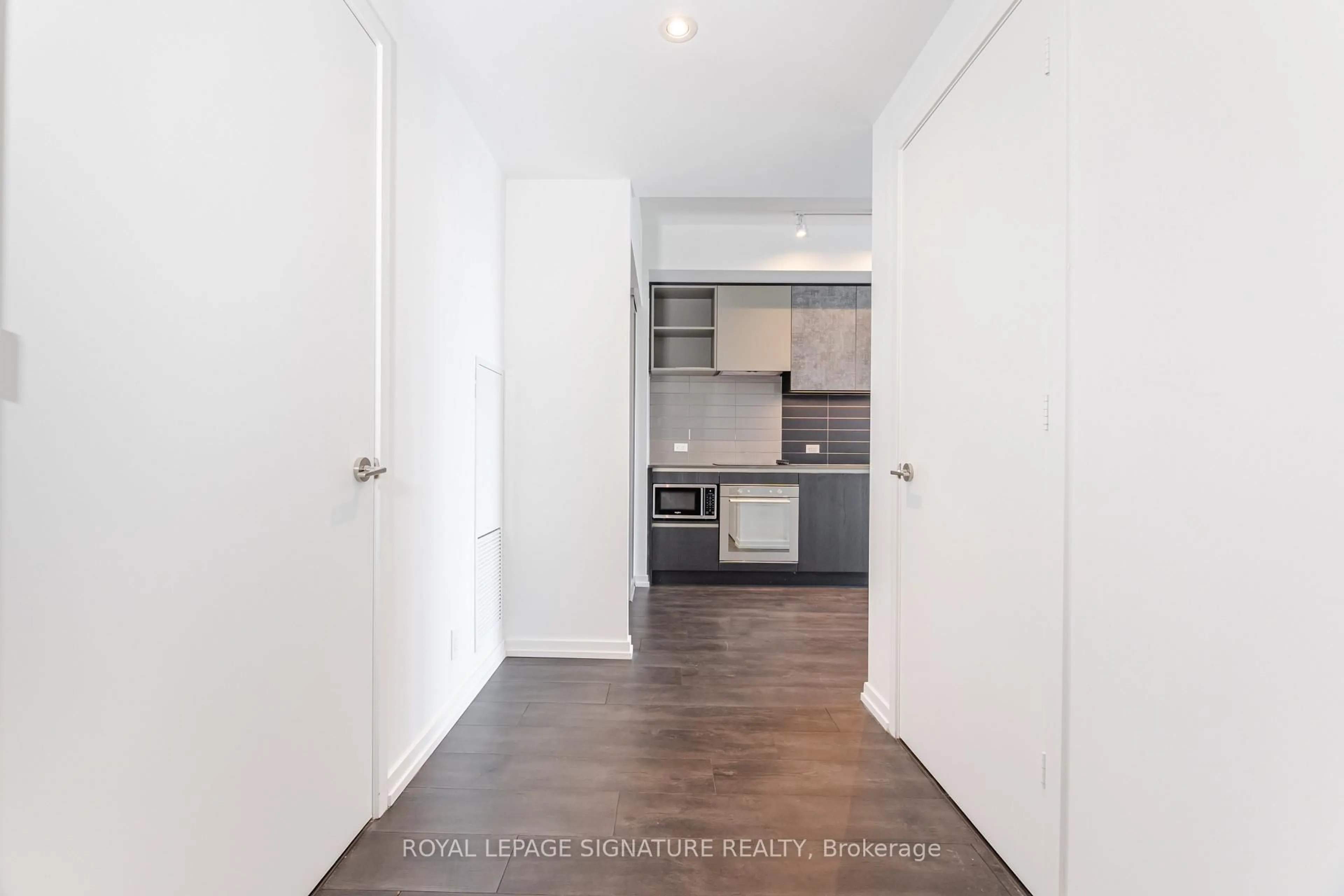 Standard kitchen, unknown for 7890 Jane St #4508, Vaughan Ontario L4K 0K9
