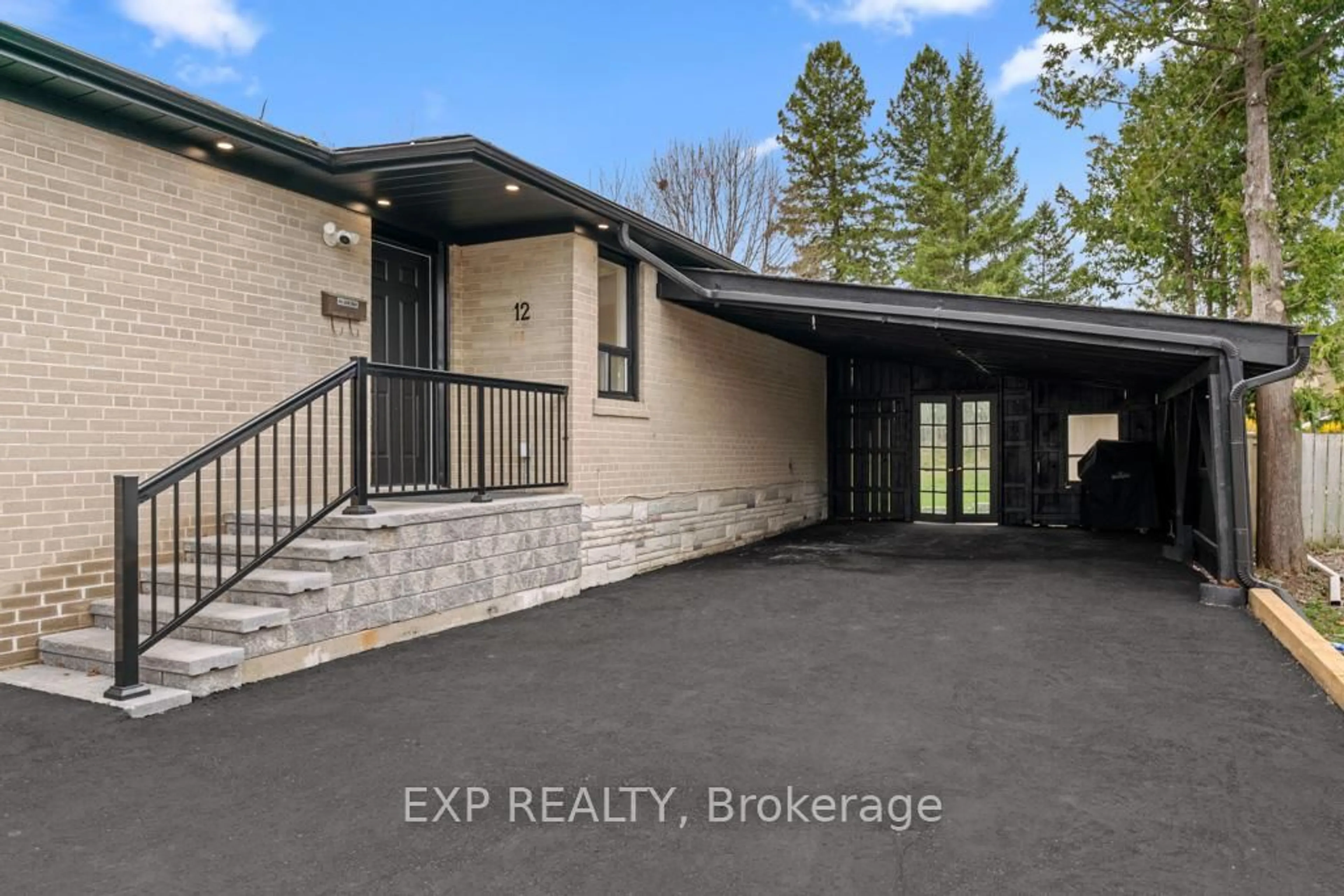 Unknown for 12 Davidson Rd, Aurora Ontario L4G 2B1