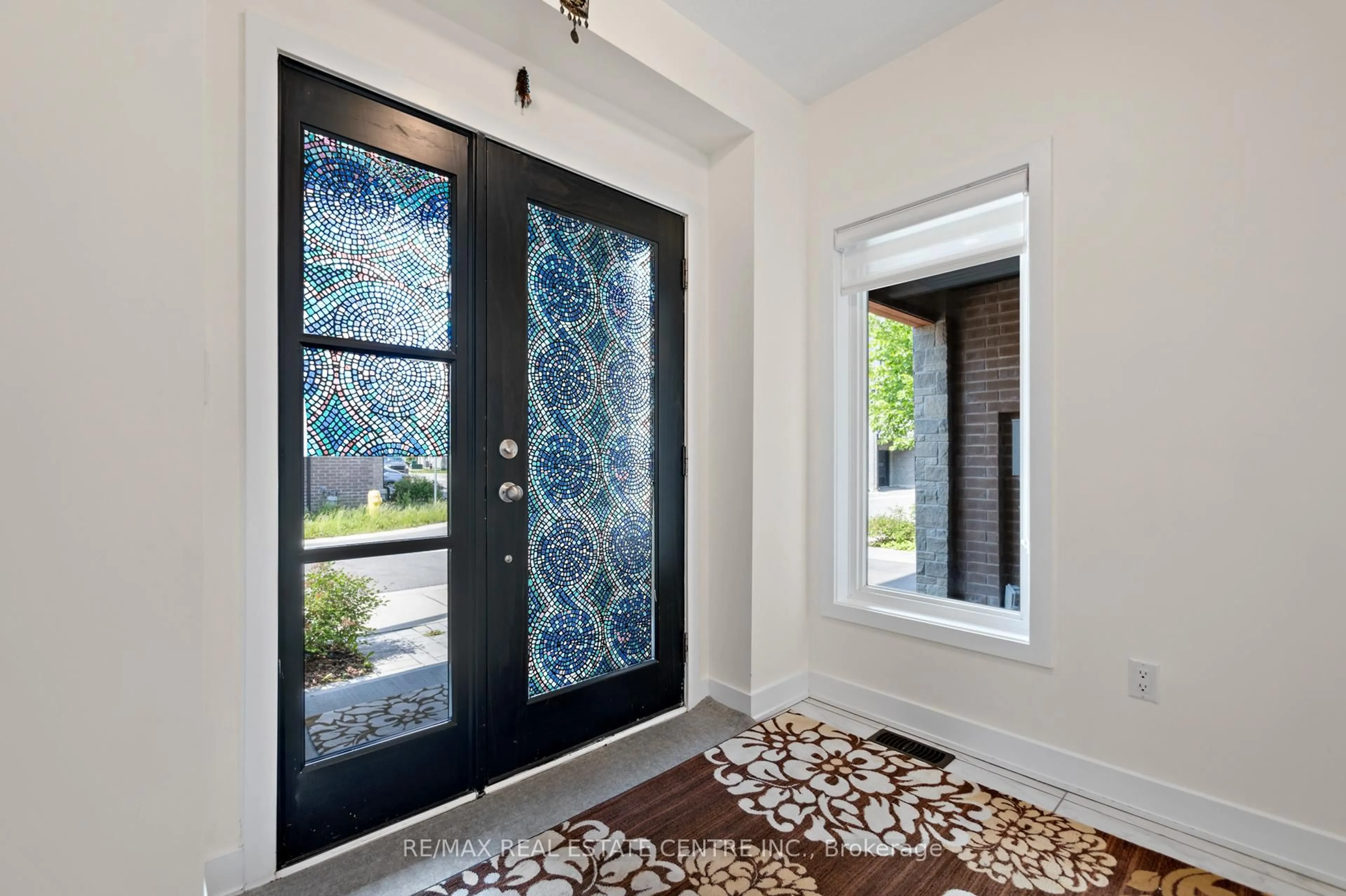 Indoor entryway for 53 Benoit St, Vaughan Ontario L4H 4R3