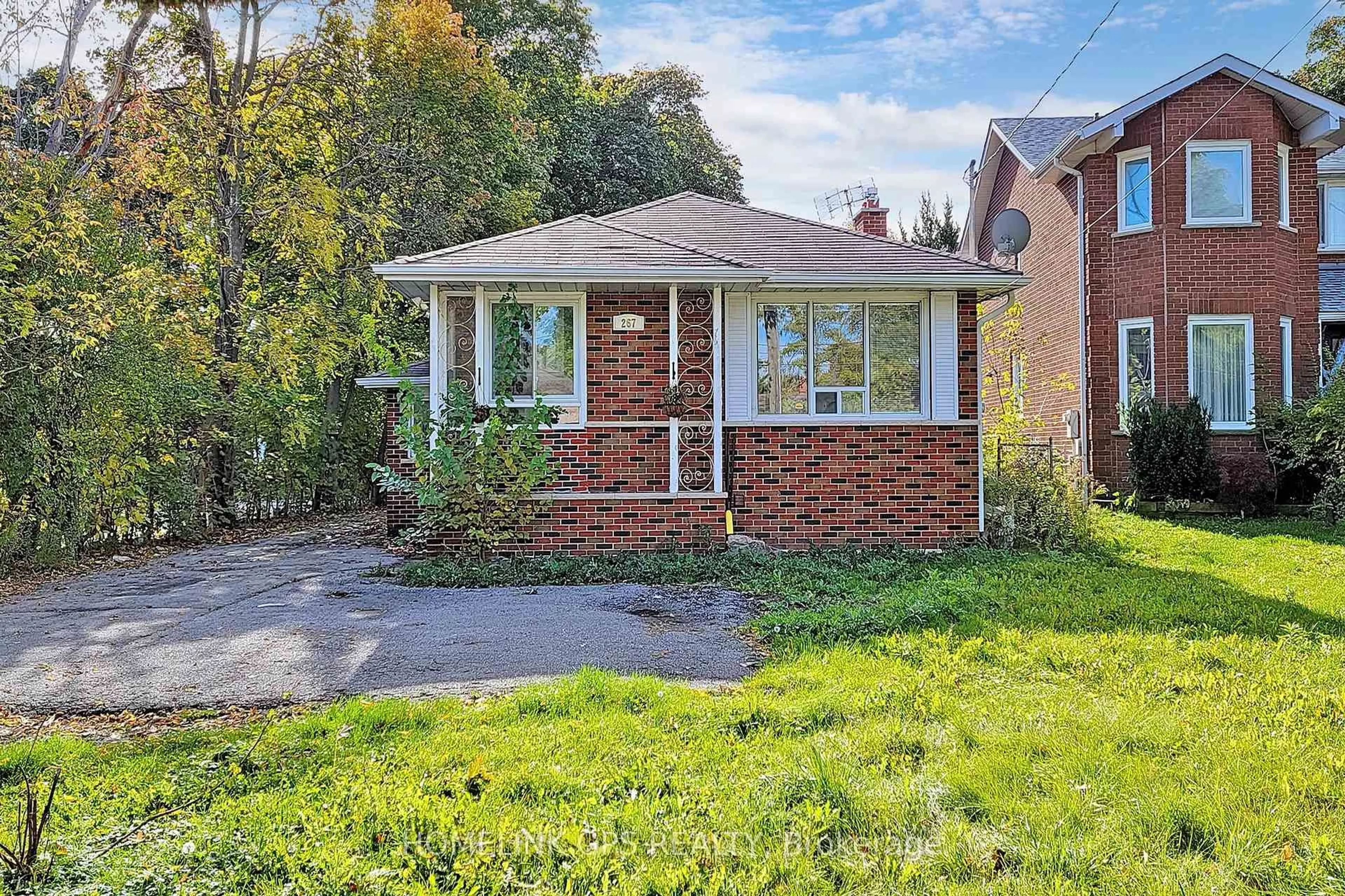 Home with brick exterior material, street for 267 Elgin Mills Rd, Richmond Hill Ontario L4C 4M1
