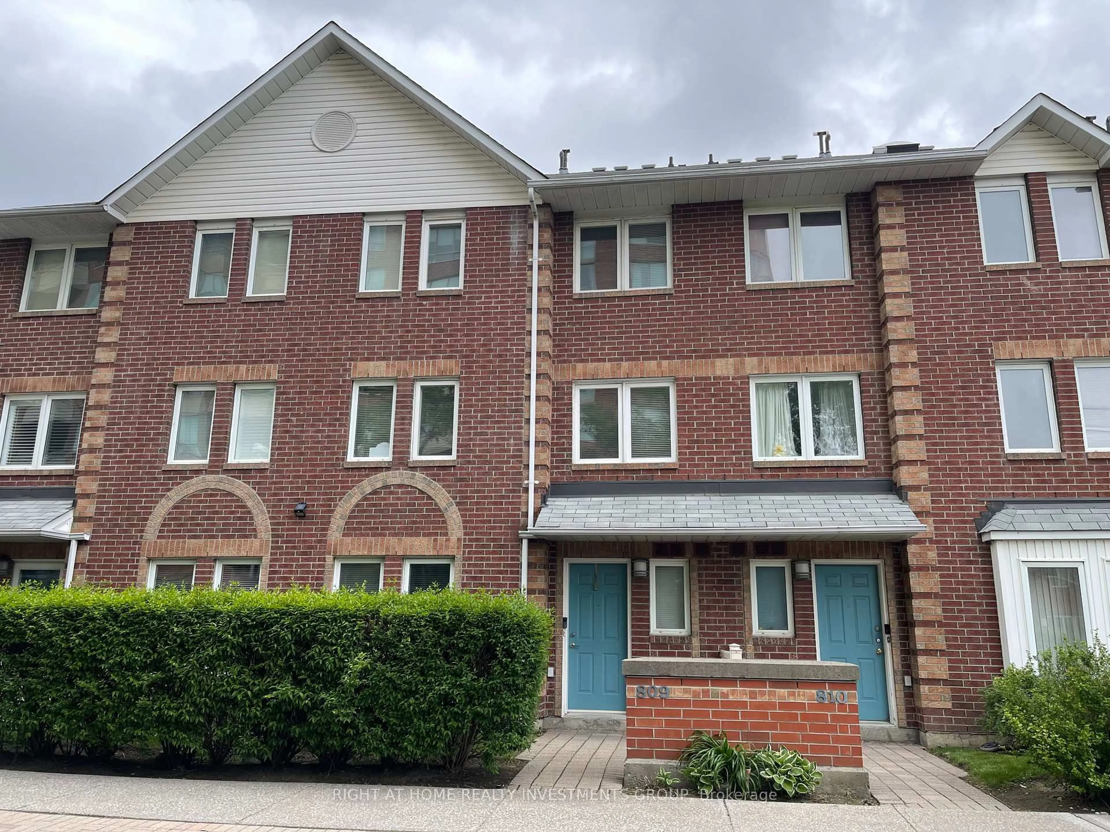 Unknown for 900 Steeles Ave #809, Vaughan Ontario L4J 8C2