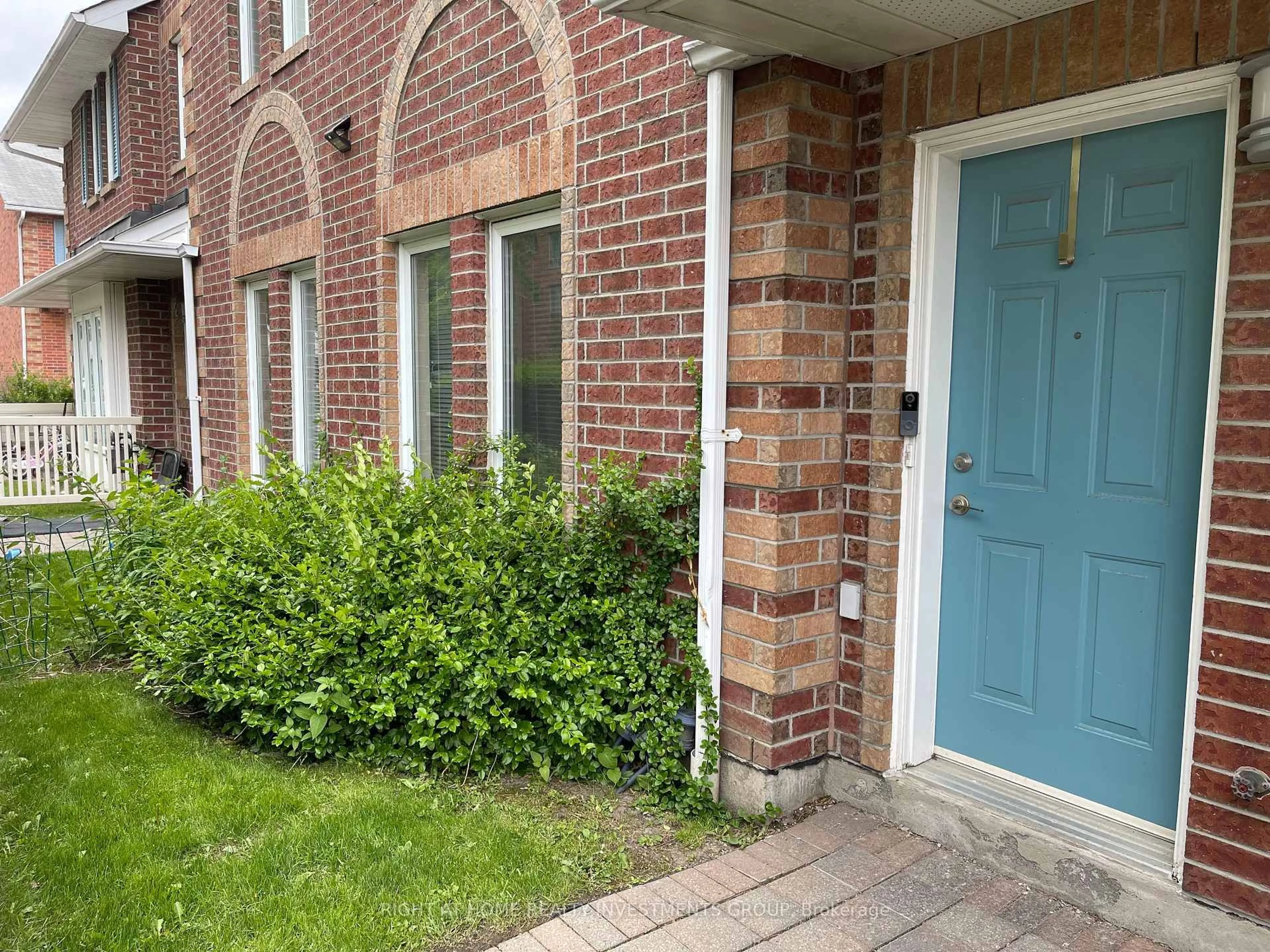 Home with brick exterior material, street for 900 Steeles Ave #809, Vaughan Ontario L4J 8C2