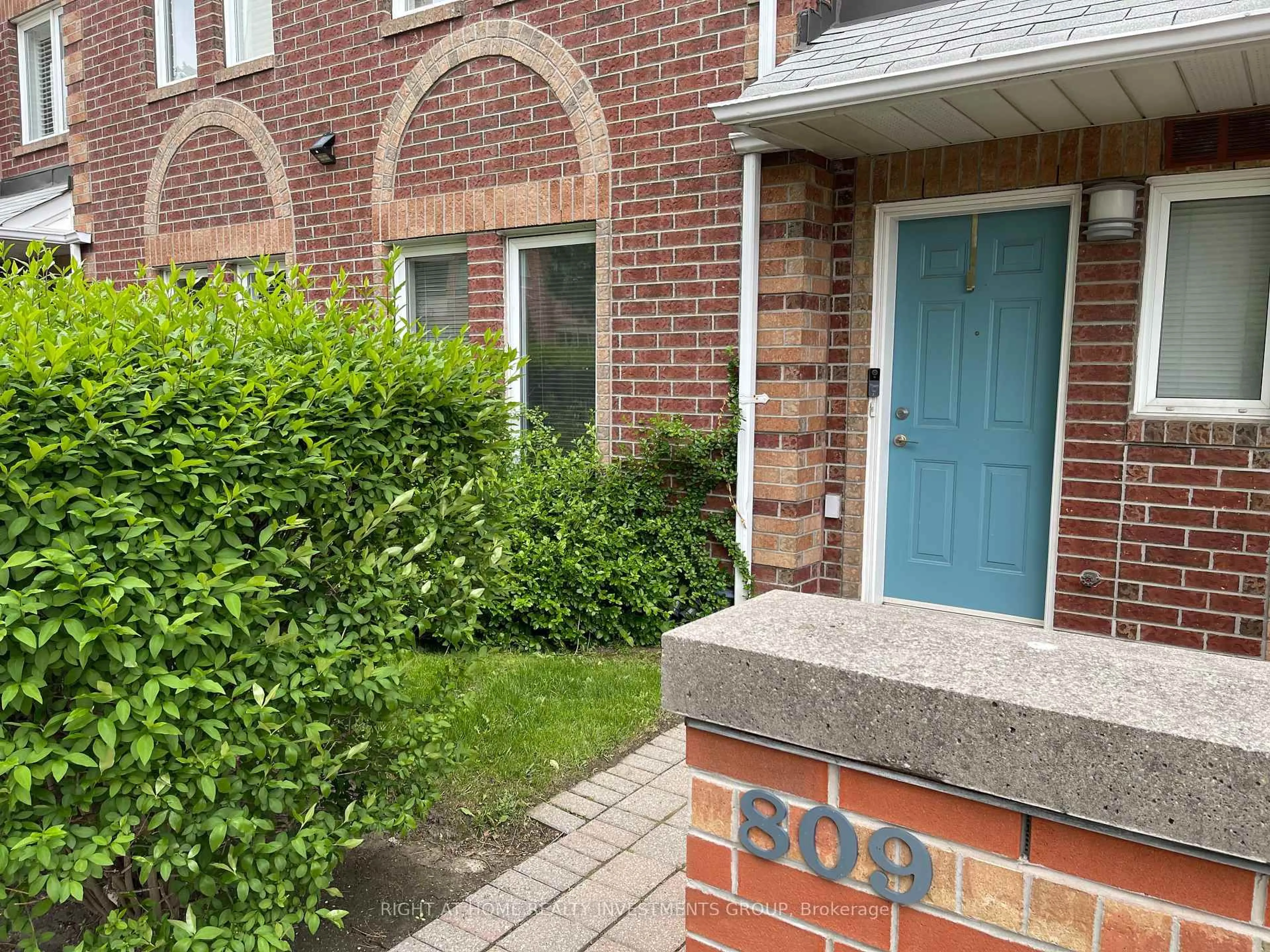 Unknown for 900 Steeles Ave #809, Vaughan Ontario L4J 8C2