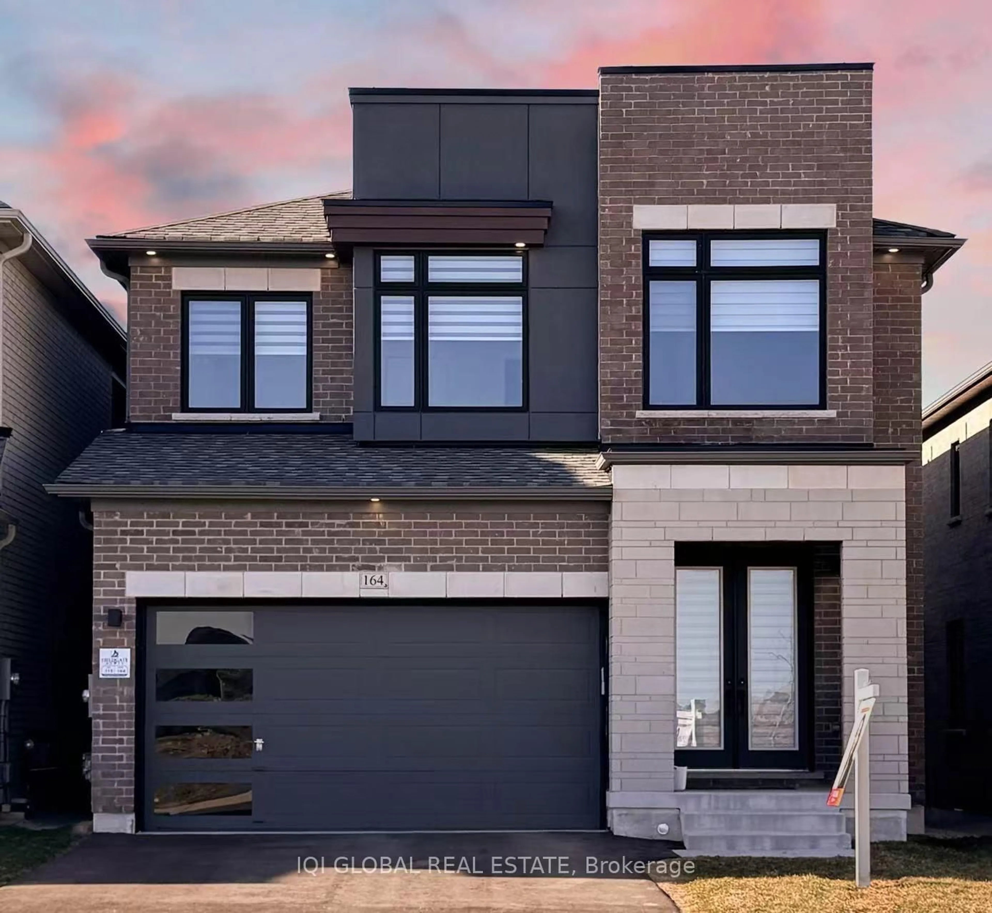 Home with brick exterior material, street for 164 Mckean Dr, Whitchurch-Stouffville Ontario L4A 5A8
