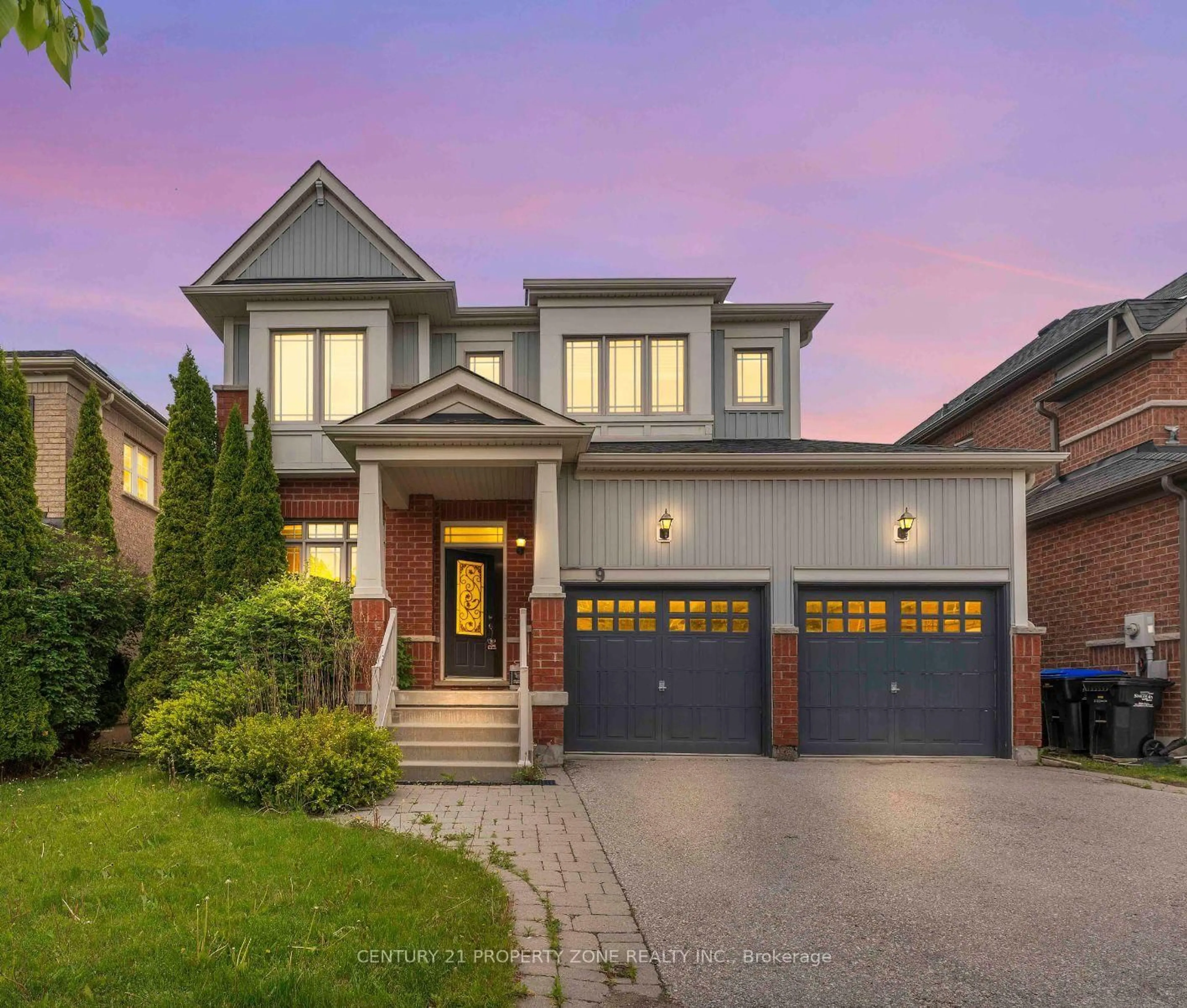 Home with brick exterior material, street for 9 Booth St, Bradford West Gwillimbury Ontario L3Z 0A3