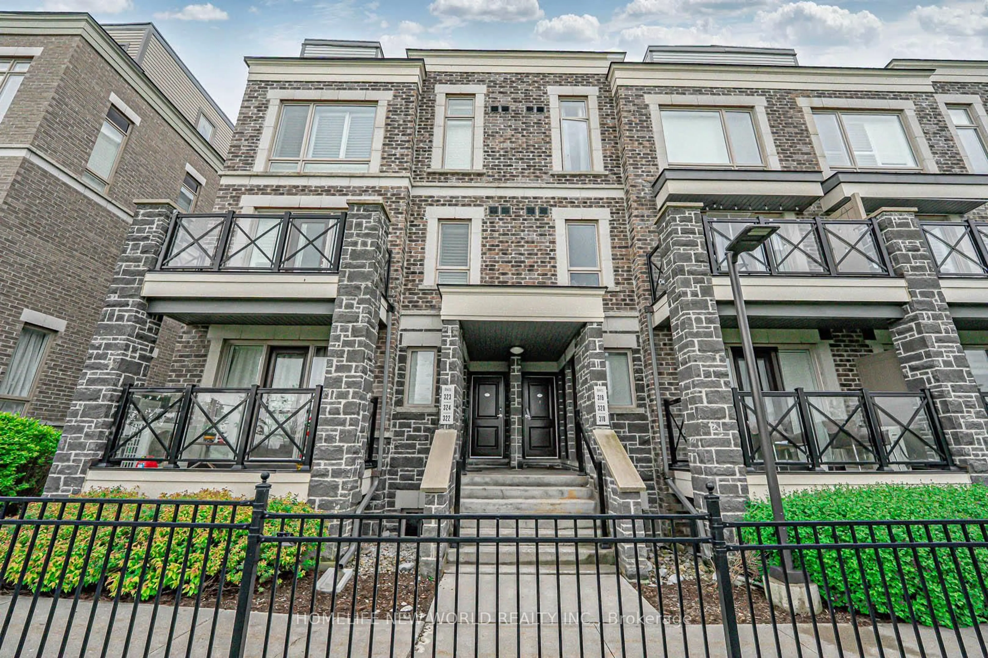 Home with brick exterior material, building for 20 Dunsheath Way #324, Markham Ontario L6B 1N3