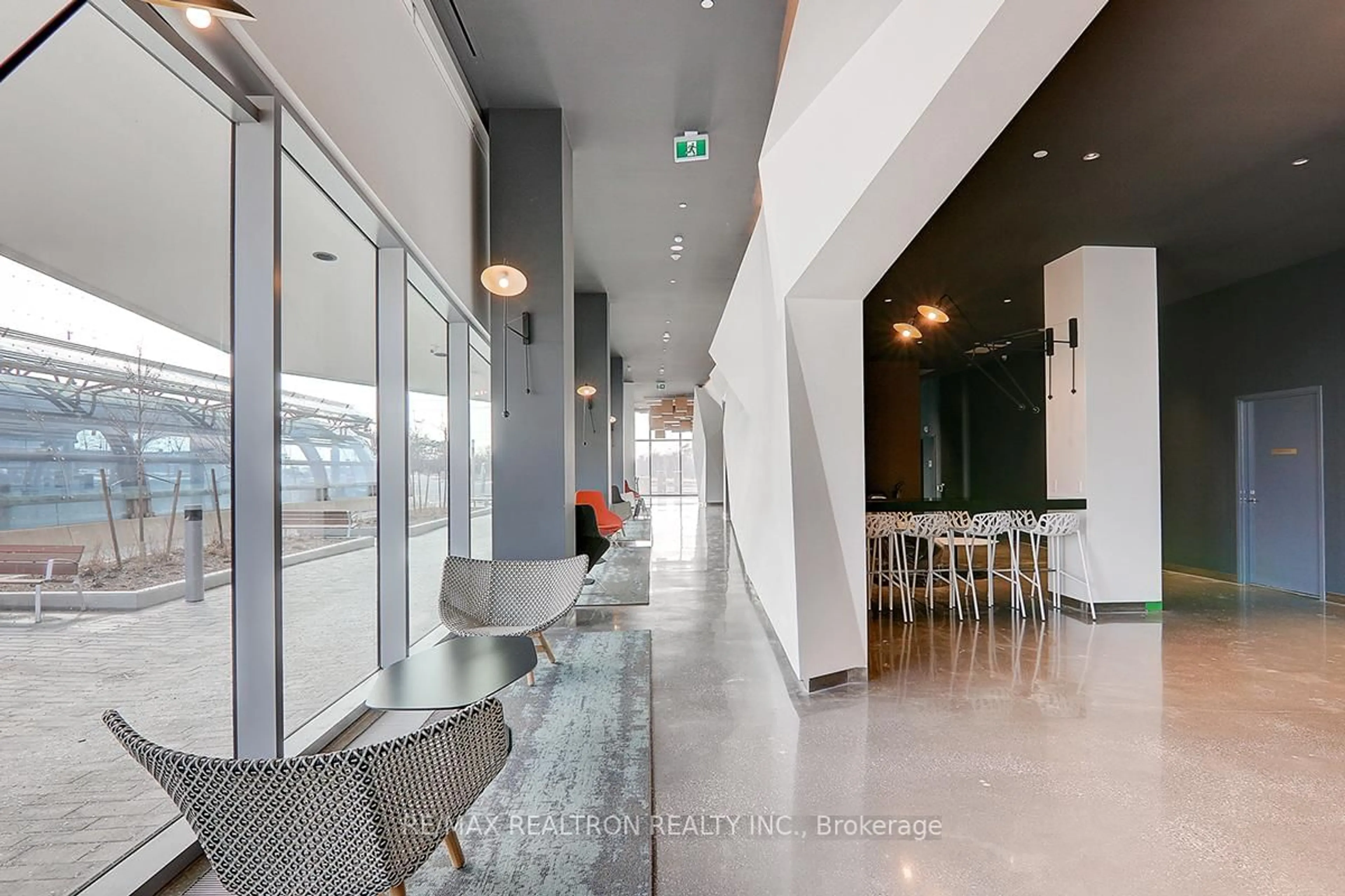 Indoor foyer for 10 Rouge Valley Dr #519, Markham Ontario L6G 0G9