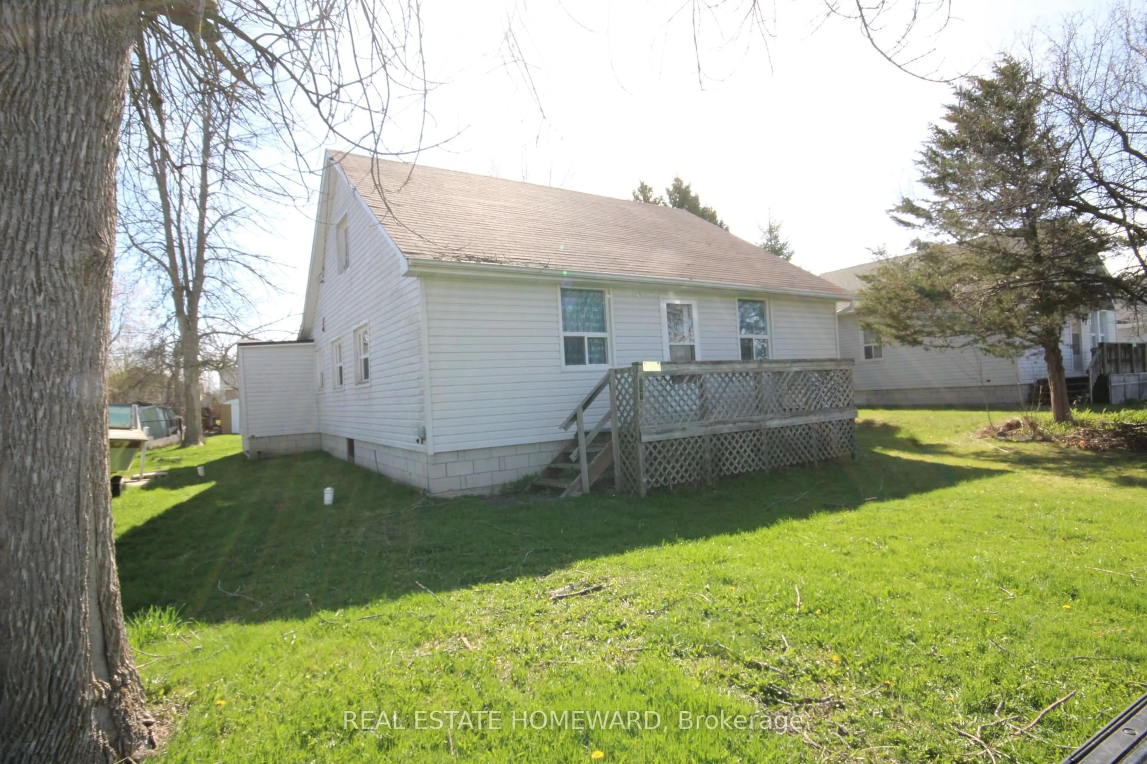 Unknown for 27125 Woodbine Ave, Georgina Ontario L4P 3E9