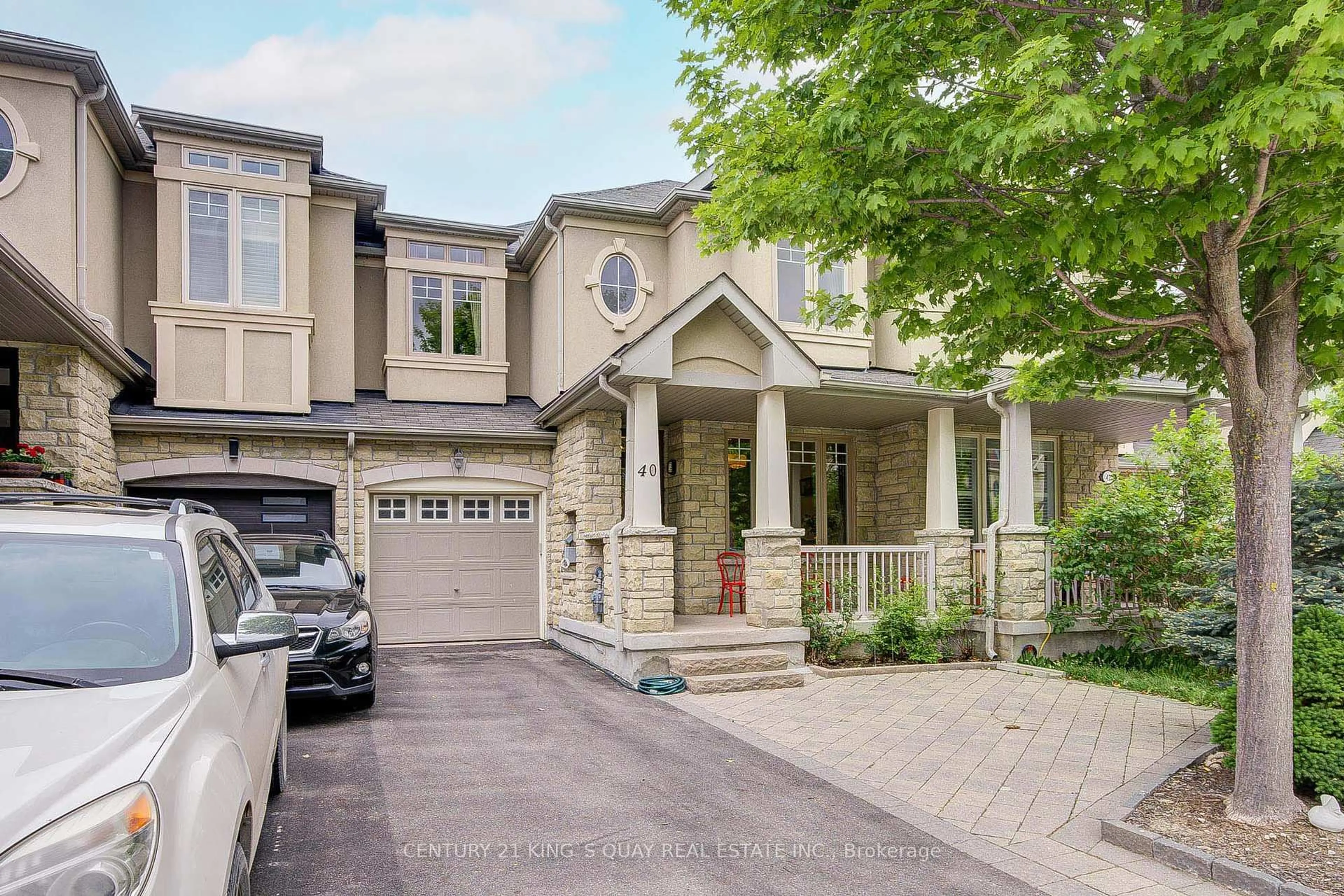 Home with brick exterior material, street for 40 Pexton Ave, Richmond Hill Ontario L4E 4Y4