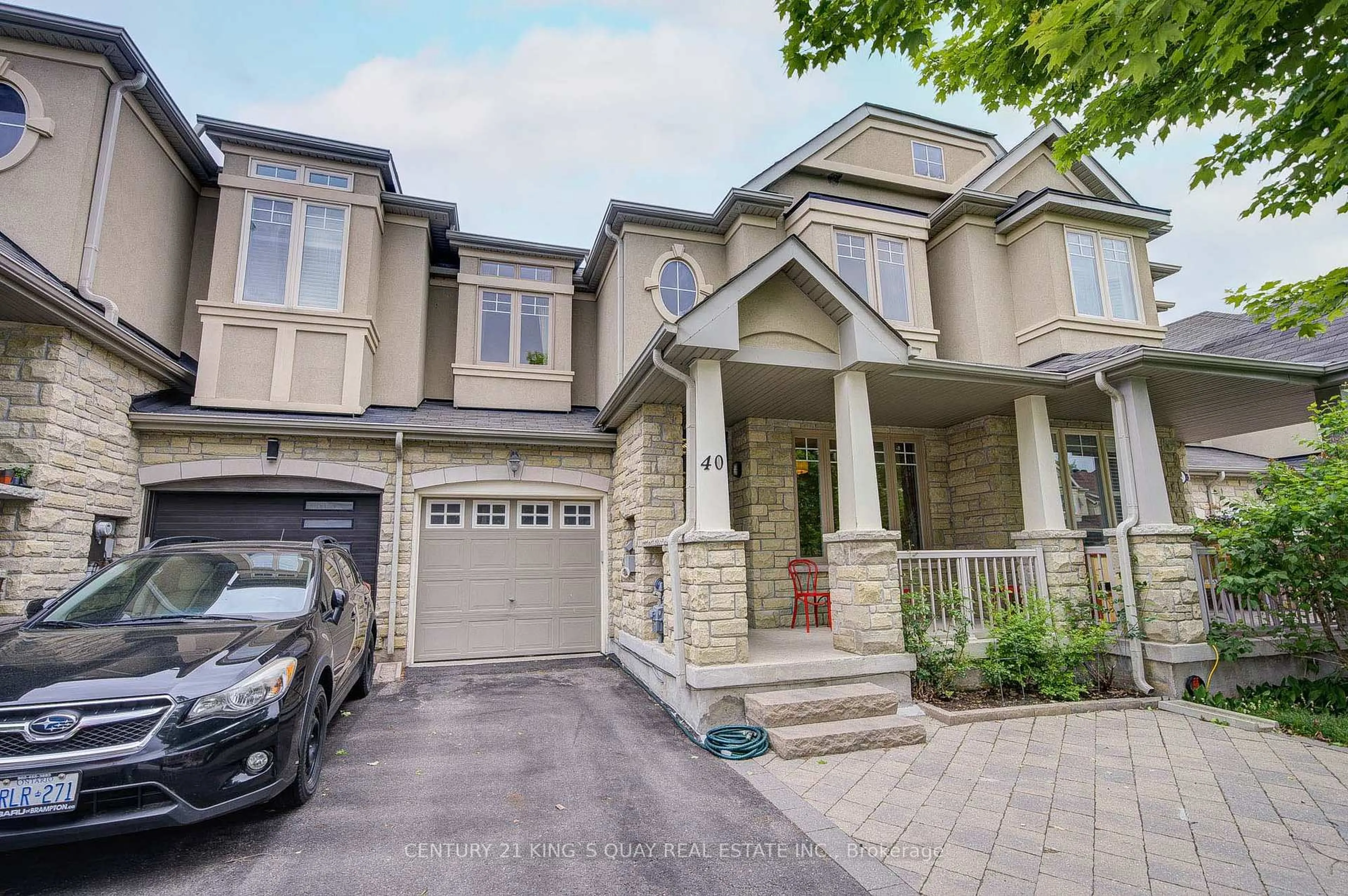 Home with brick exterior material, street for 40 Pexton Ave, Richmond Hill Ontario L4E 4Y4