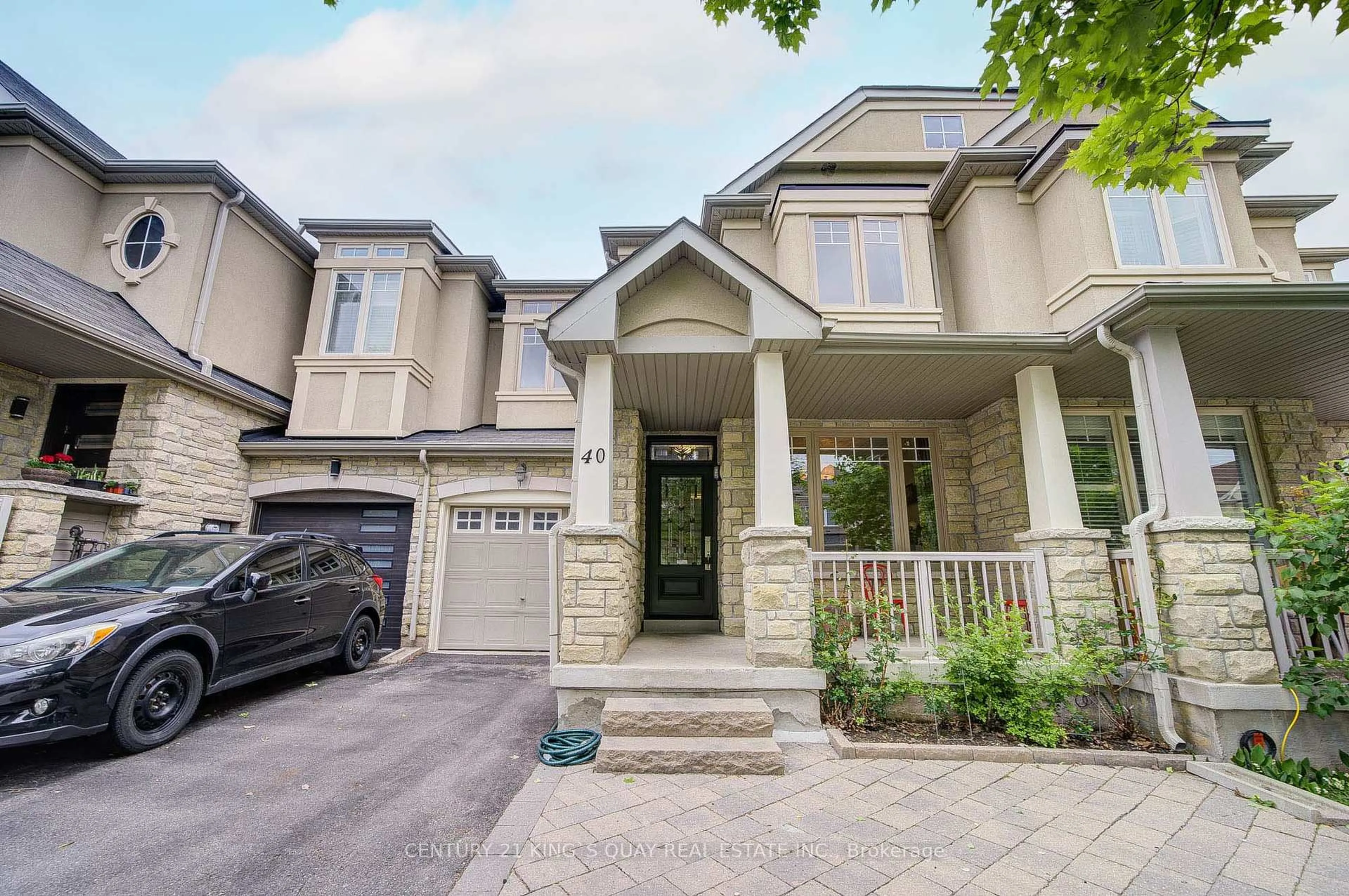 Home with brick exterior material, street for 40 Pexton Ave, Richmond Hill Ontario L4E 4Y4