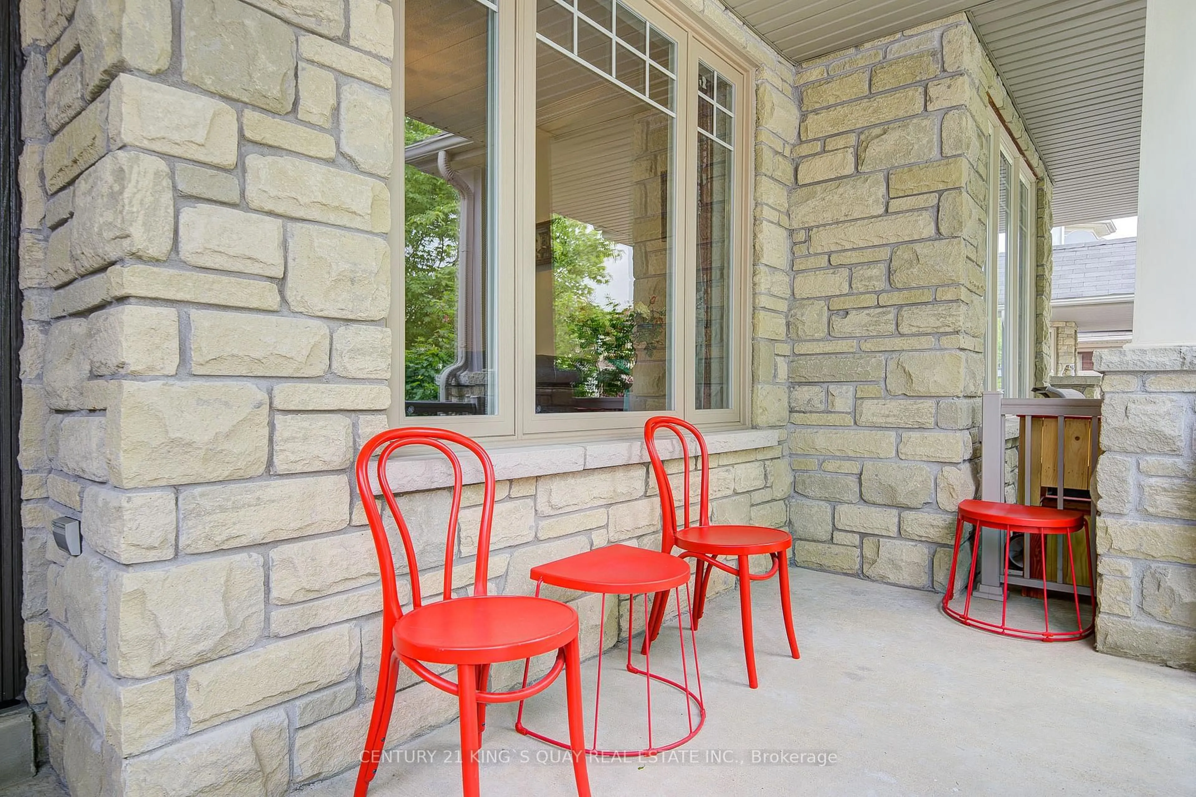 Patio, street for 40 Pexton Ave, Richmond Hill Ontario L4E 4Y4