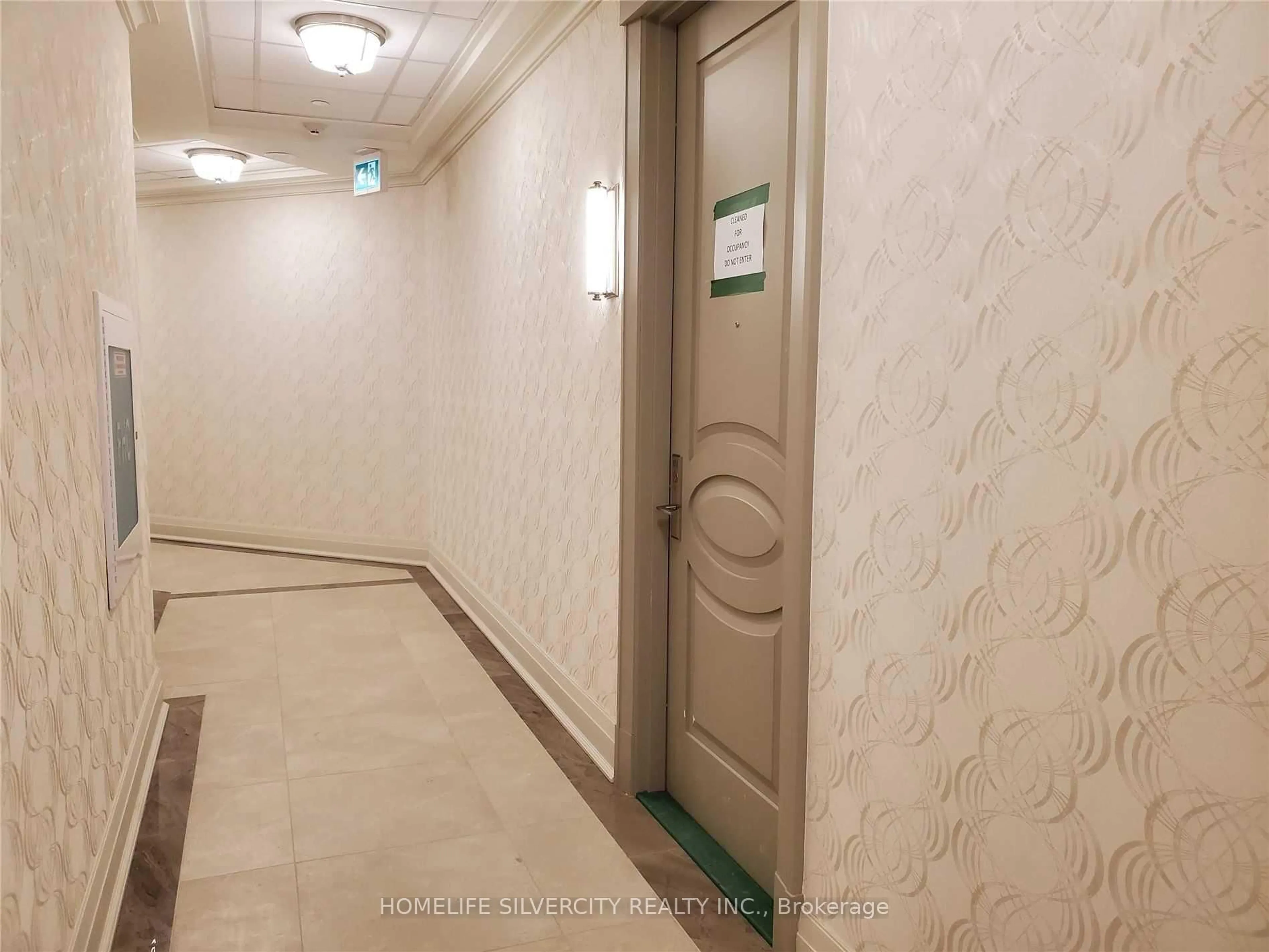 Indoor foyer for 9075 Jane St #111, Vaughan Ontario L4K 0L7