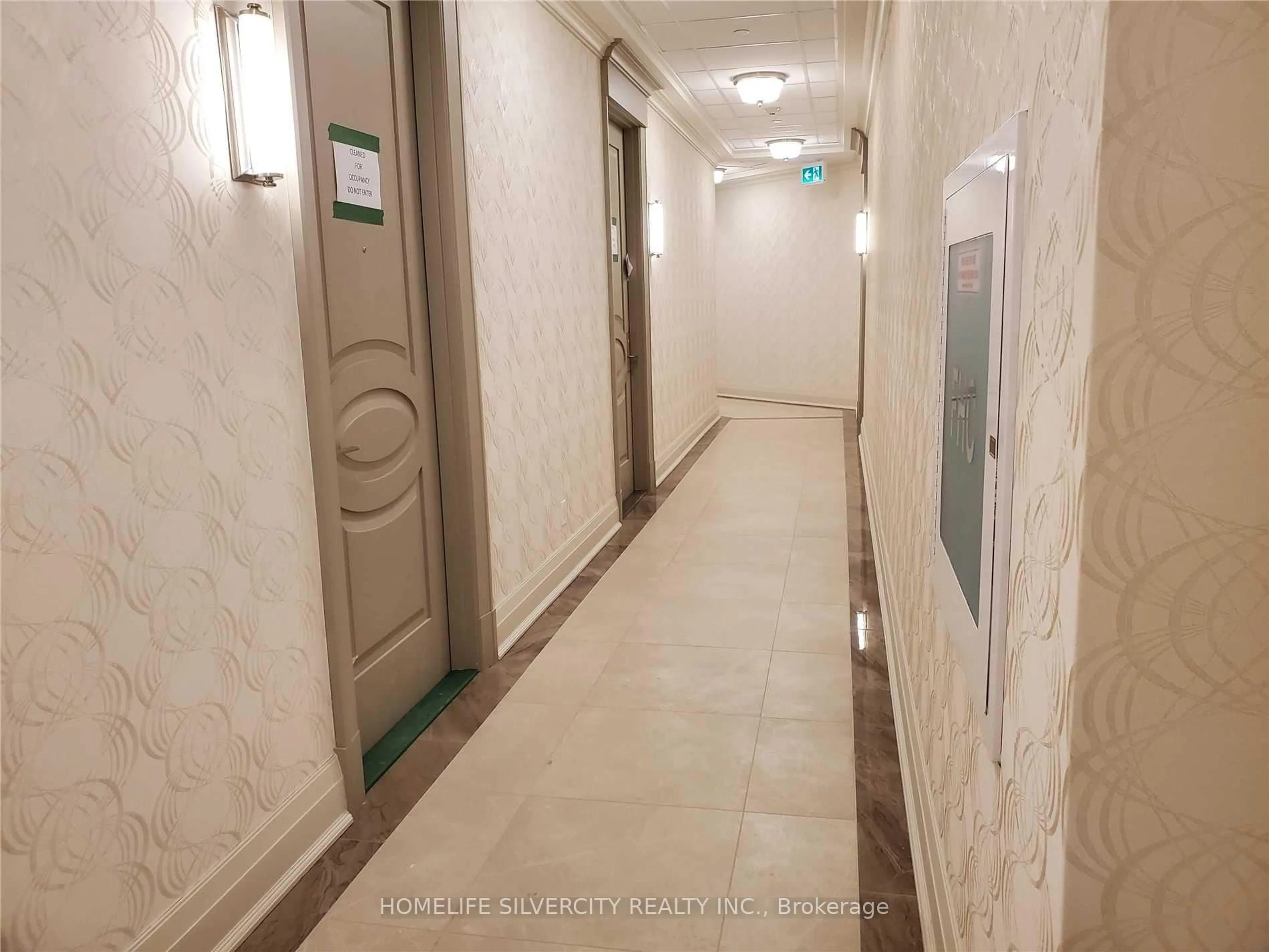 Indoor foyer for 9075 Jane St #111, Vaughan Ontario L4K 0L7