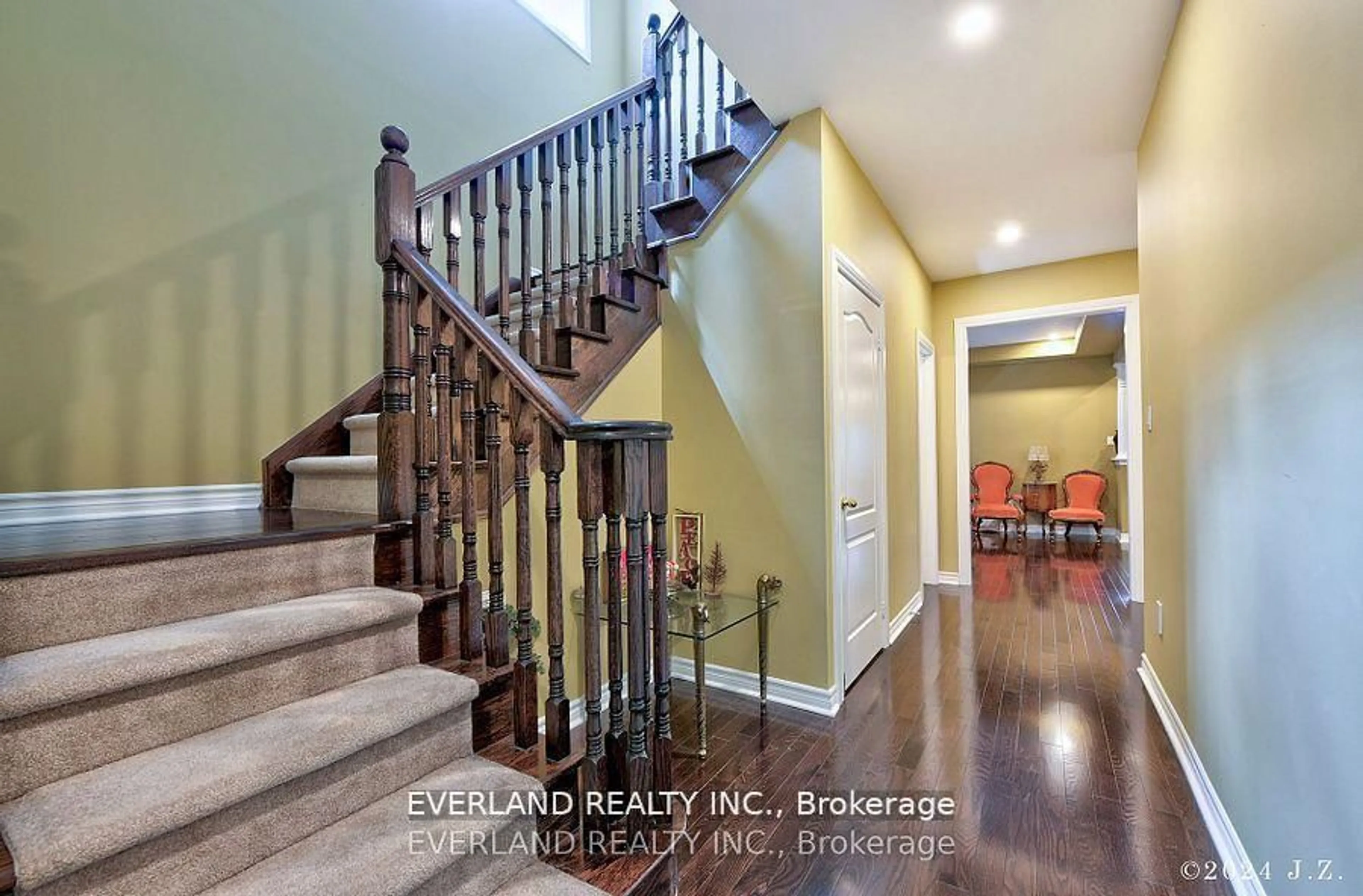 Indoor entryway for 12 Ferretti St, Vaughan Ontario L6A 0H7