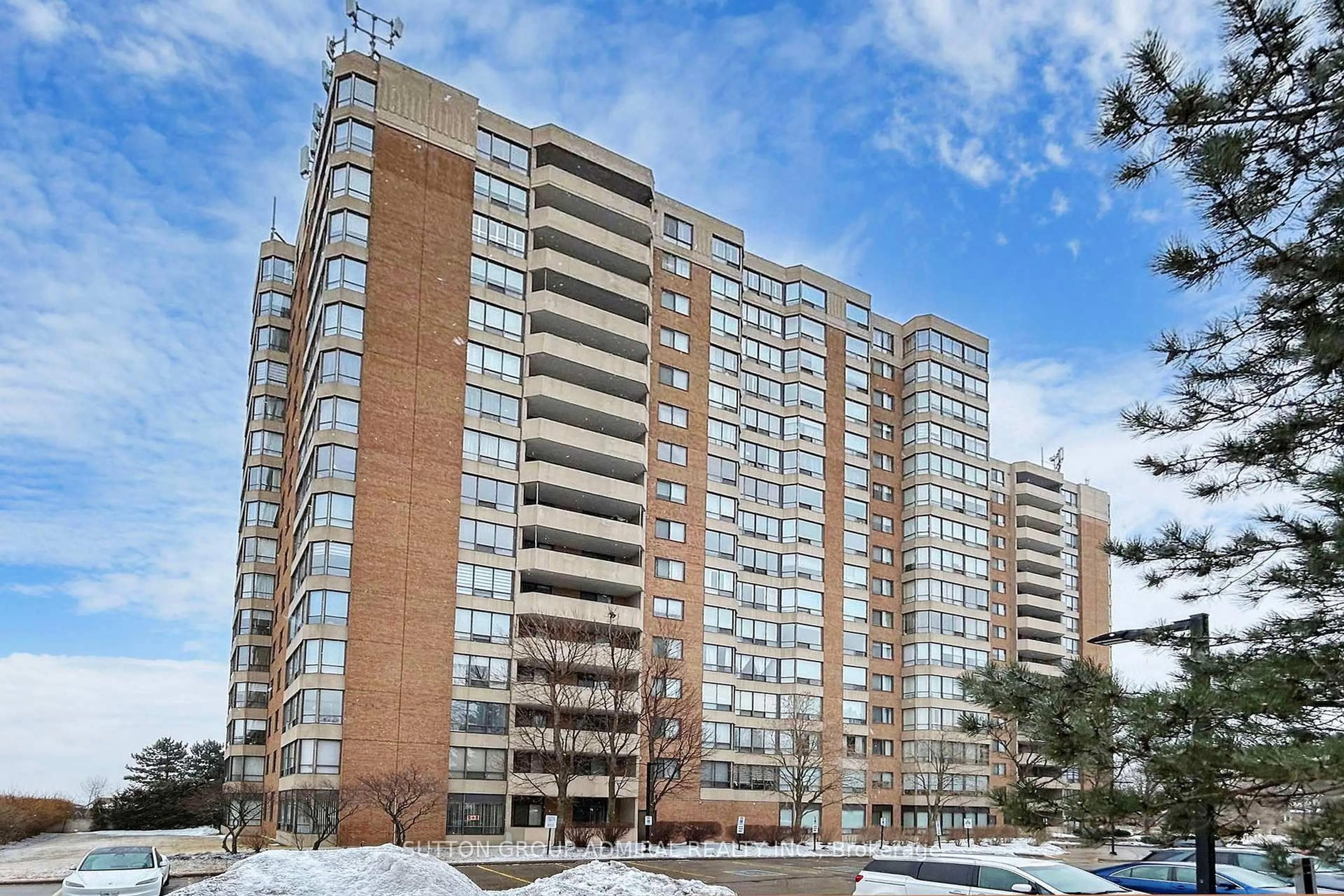 Patio, building for 7601 Bathurst St #1107, Vaughan Ontario L4J 4H5