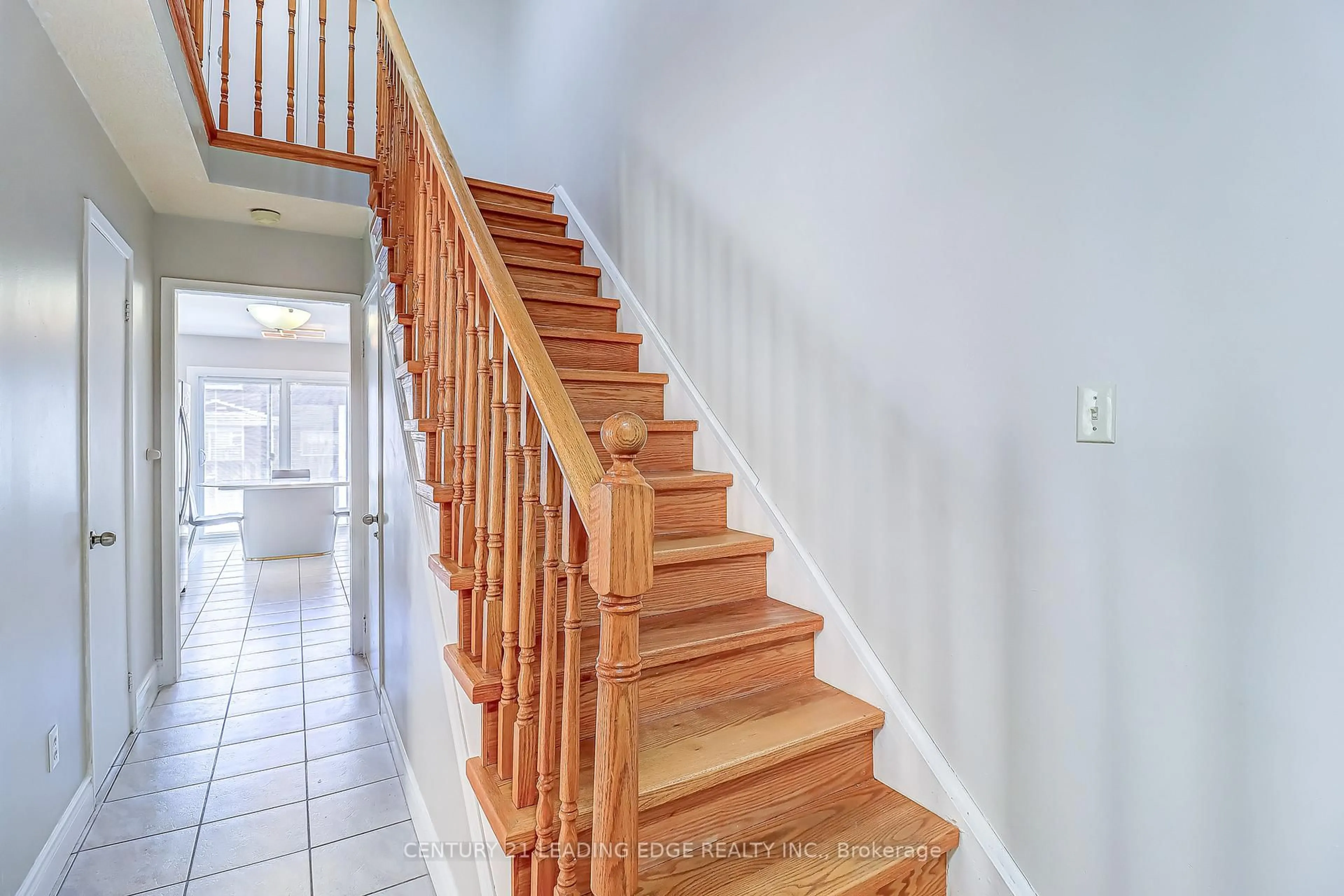Stairs for 47 Ingram Rd, Markham Ontario L3S 1T3