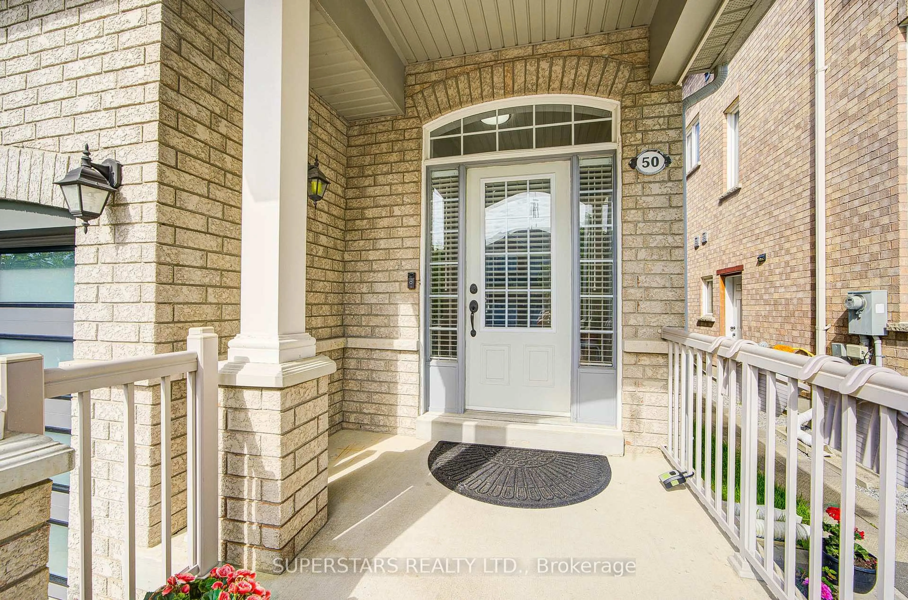 Indoor entryway for 50 Macadam Rd, Markham Ontario L6E 2C1