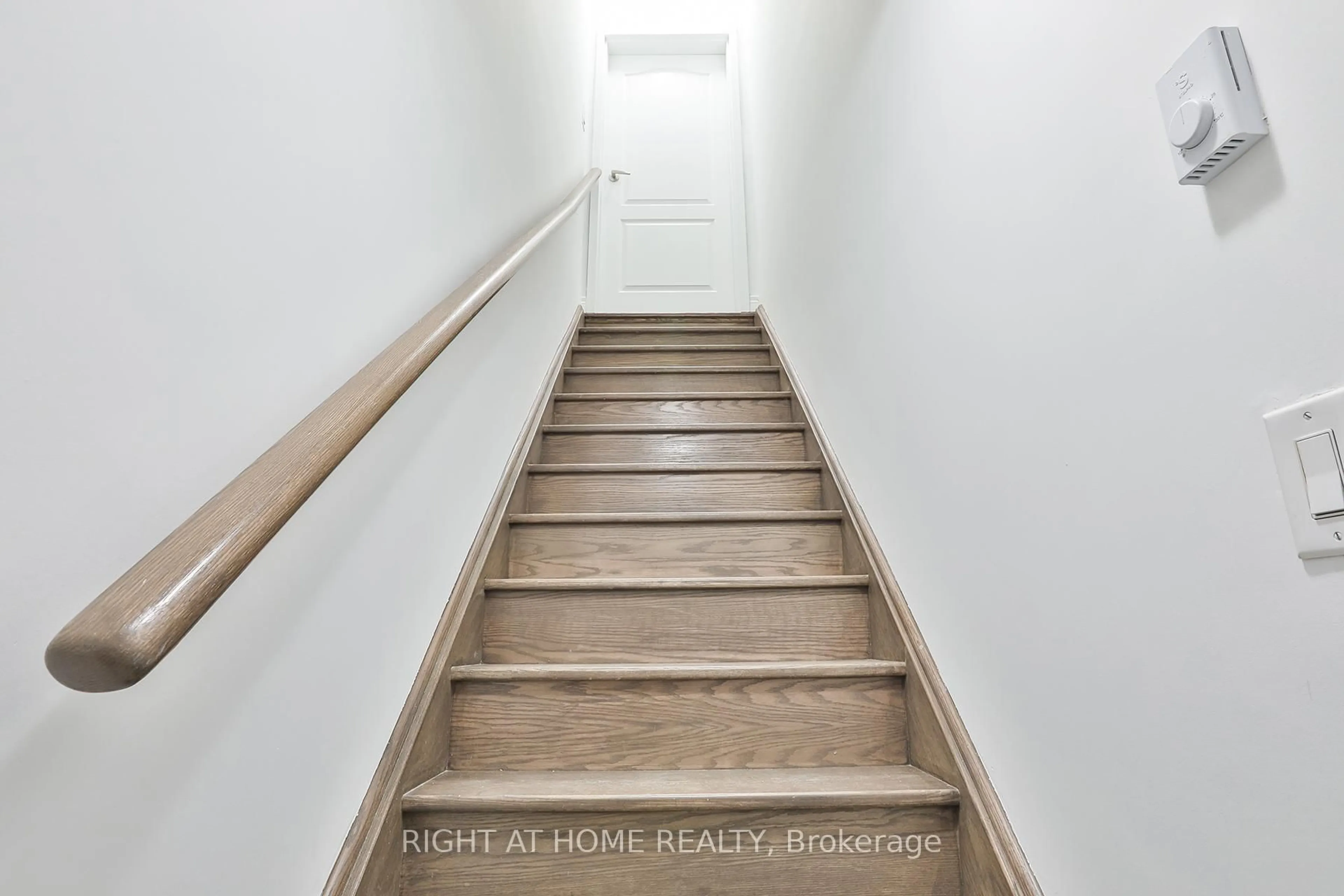 Stairs for 2 Dunsheath Way #115, Markham Ontario L6B 1N3