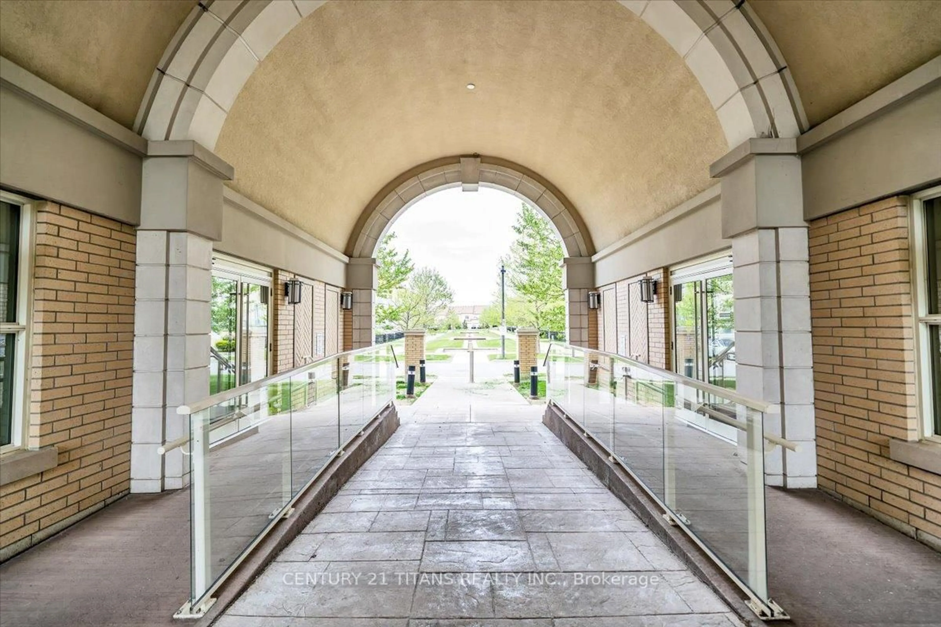 Indoor foyer for 28 Prince Regent St #327, Markham Ontario L6C 0V5