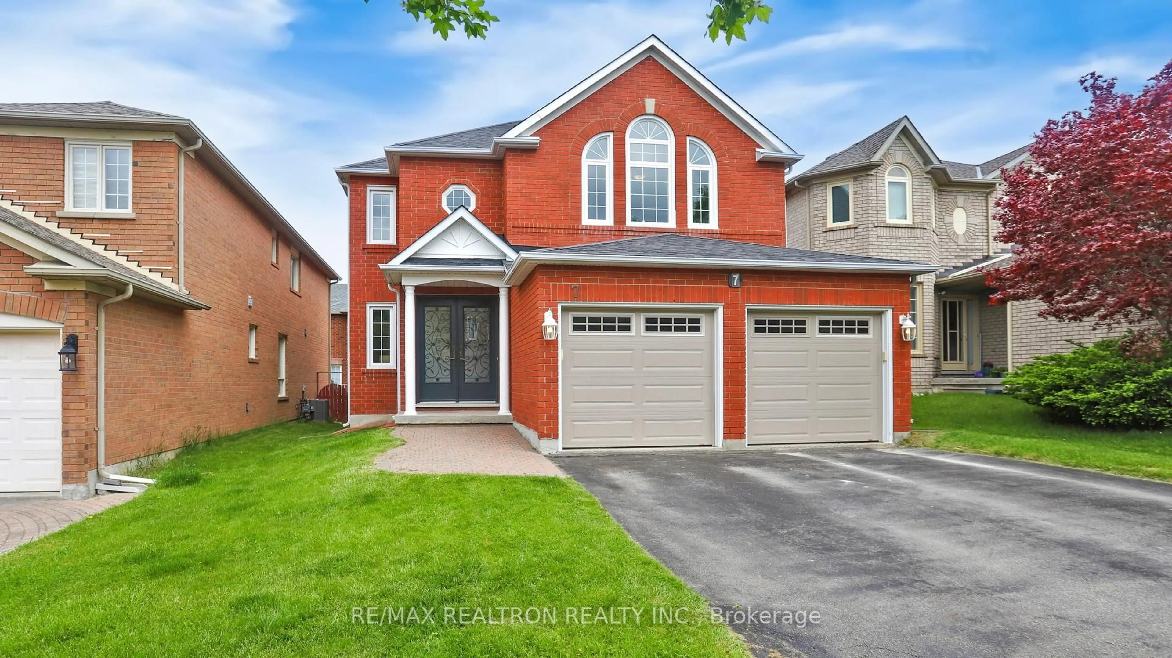 Home with brick exterior material, street for 7 Jaguar Gate, Richmond Hill Ontario L4S 1T7