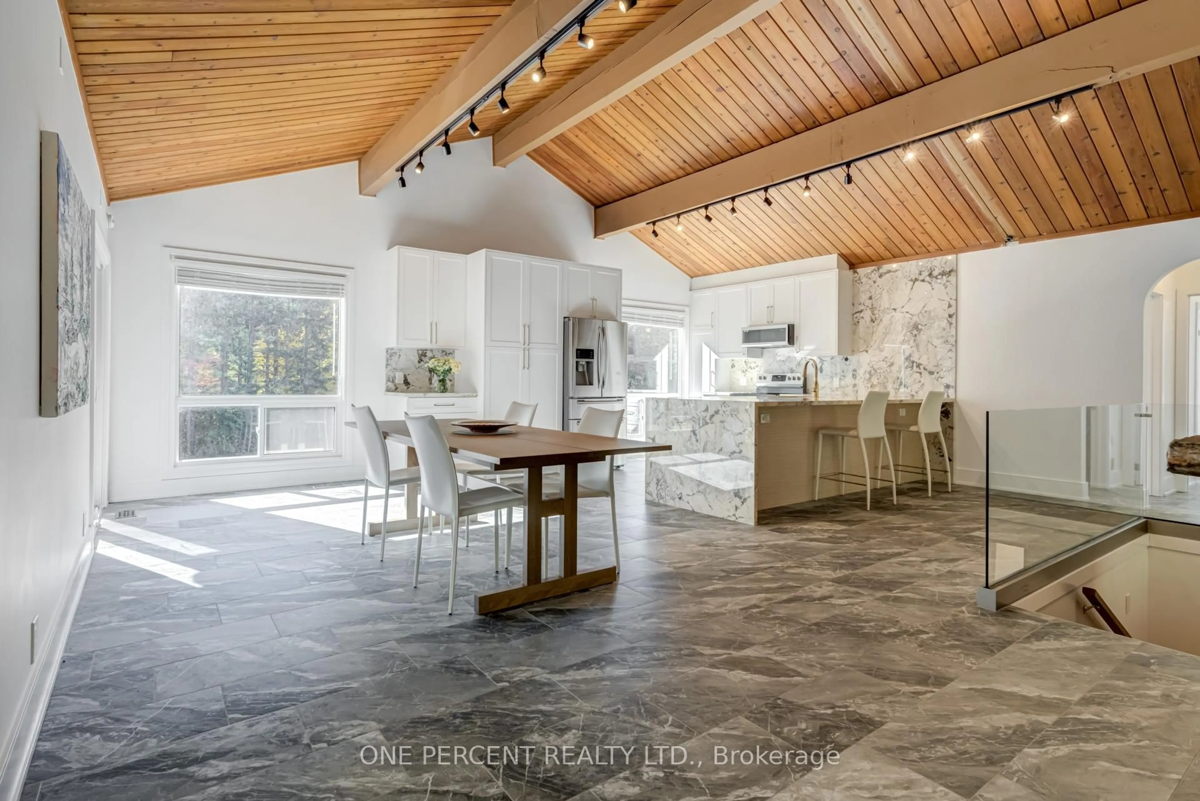 Open concept kitchen, ceramic/tile floor for 4300 Concession 7 Rd, Uxbridge Ontario L9P 0L7
