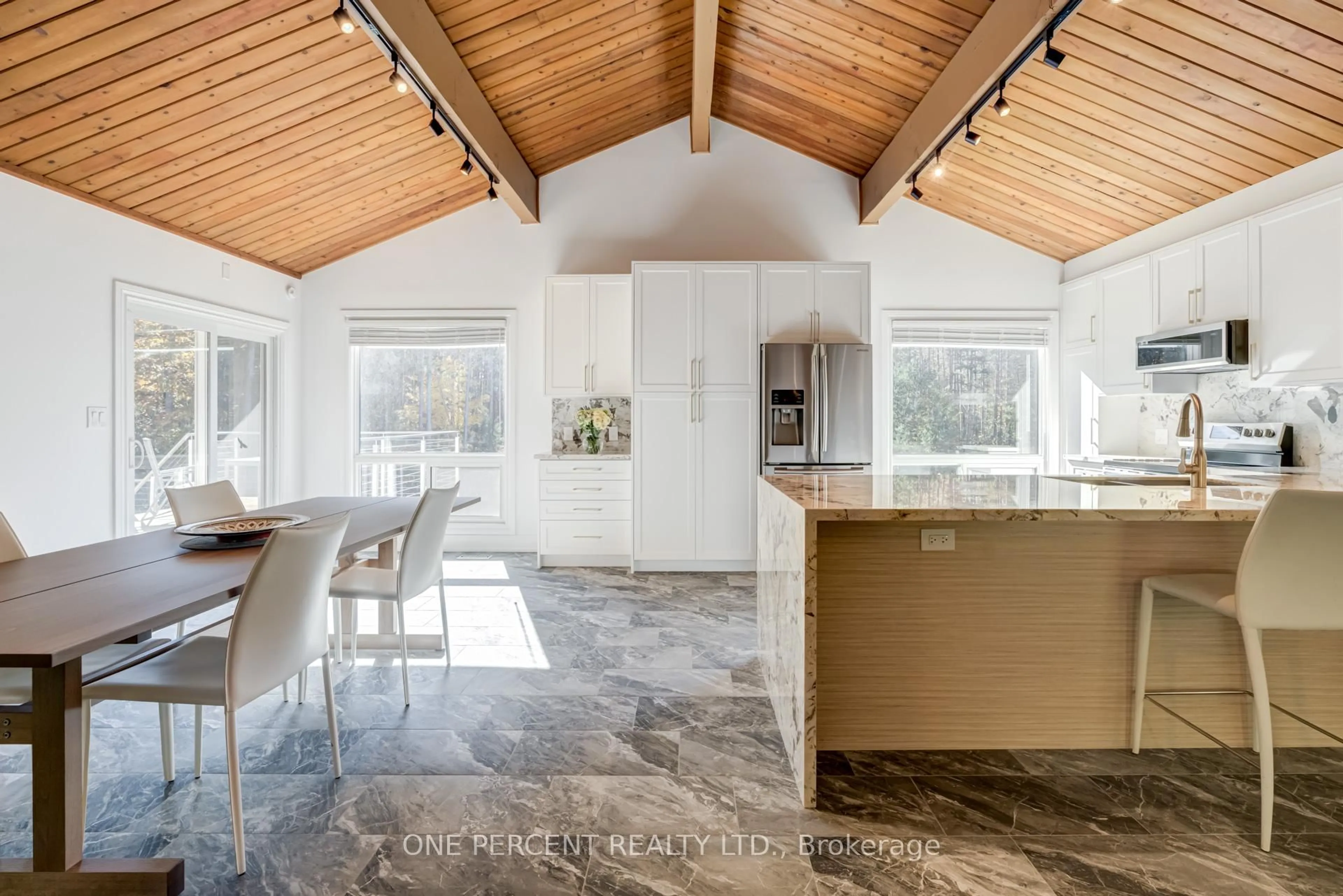 Open concept kitchen, ceramic/tile floor for 4300 Concession 7 Rd, Uxbridge Ontario L9P 0L7