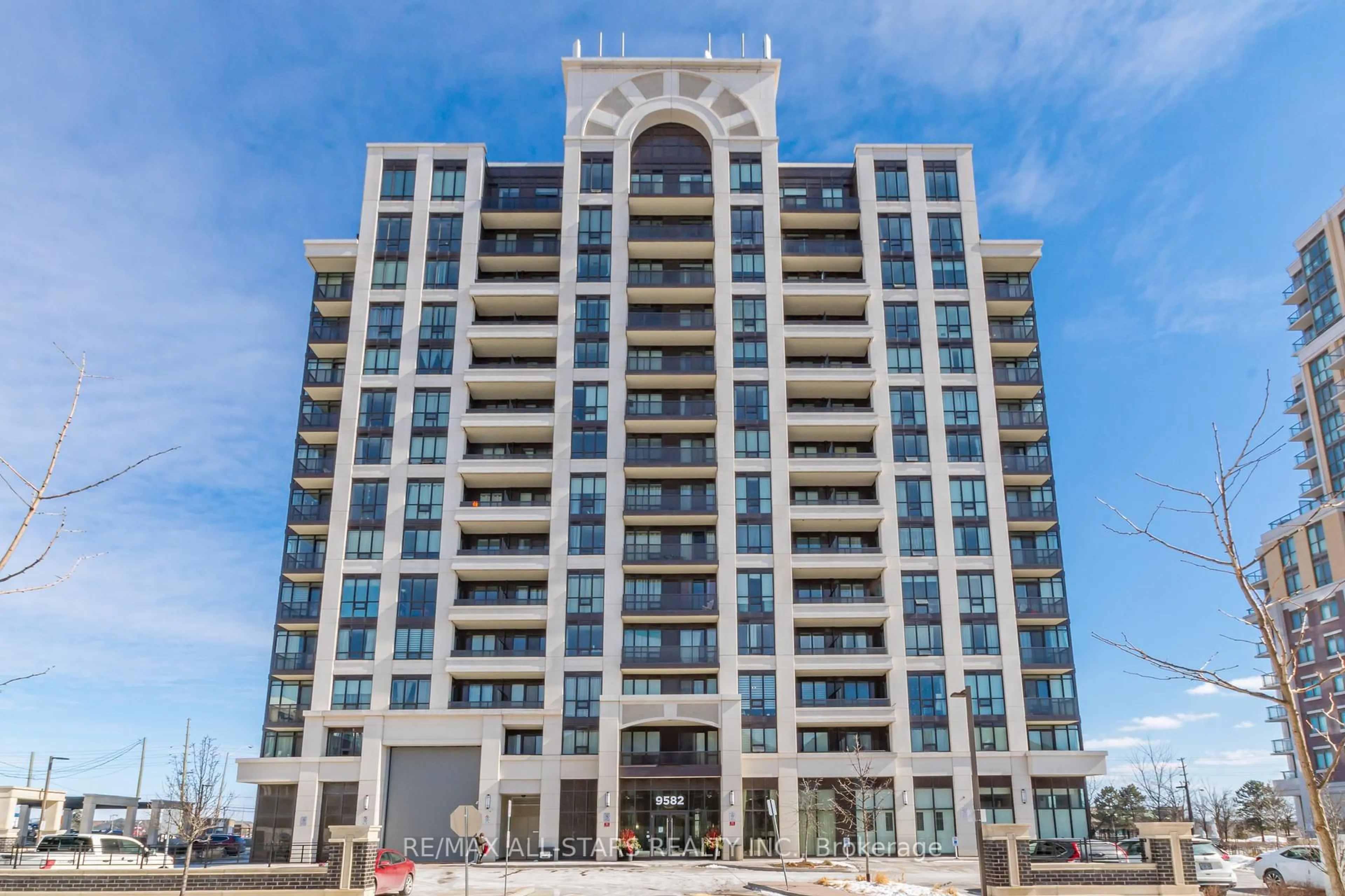 Indoor foyer for 9582 Markham Rd #911, Markham Ontario L6E 0T4