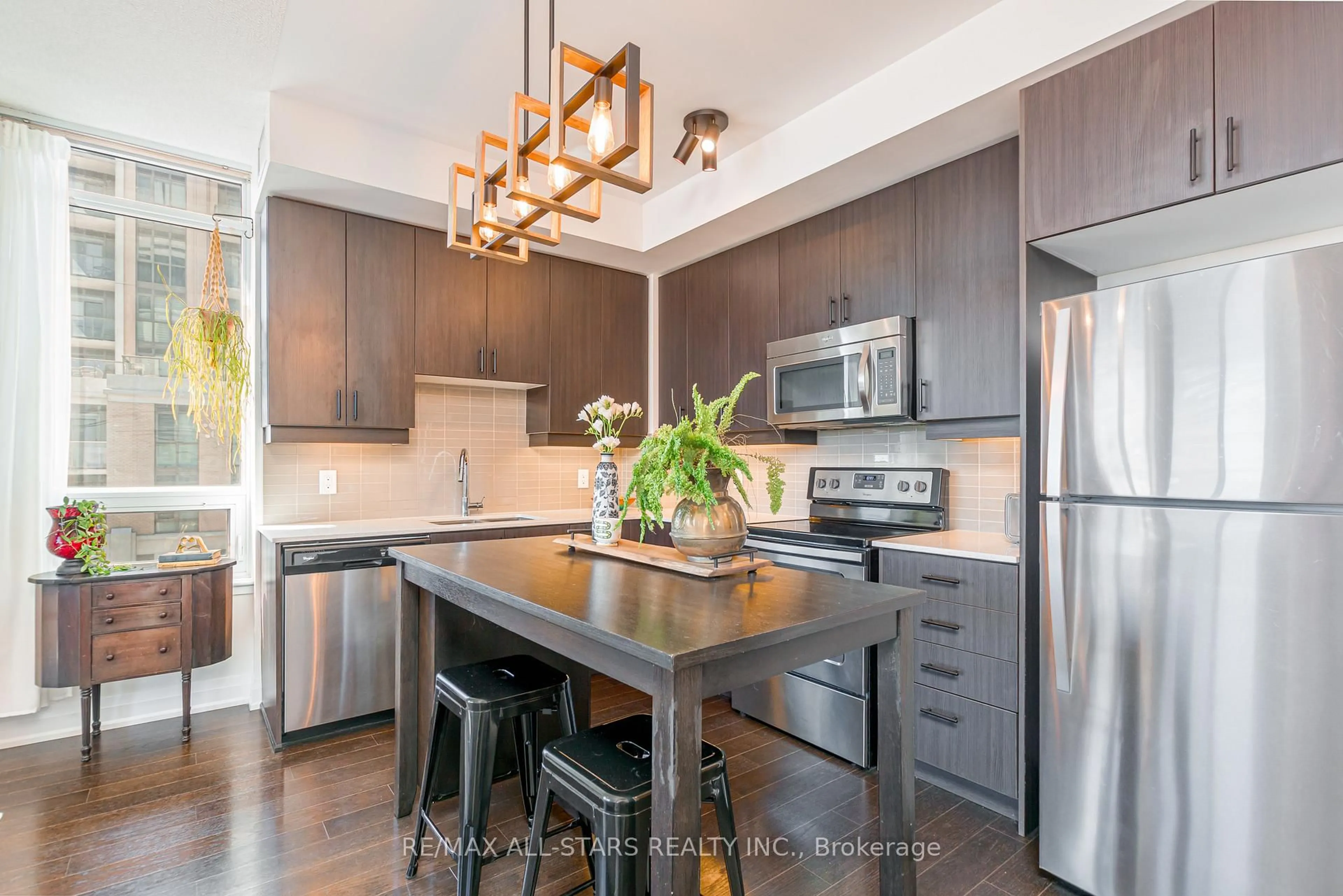 Open concept kitchen, unknown for 9582 Markham Rd #911, Markham Ontario L6E 0T4