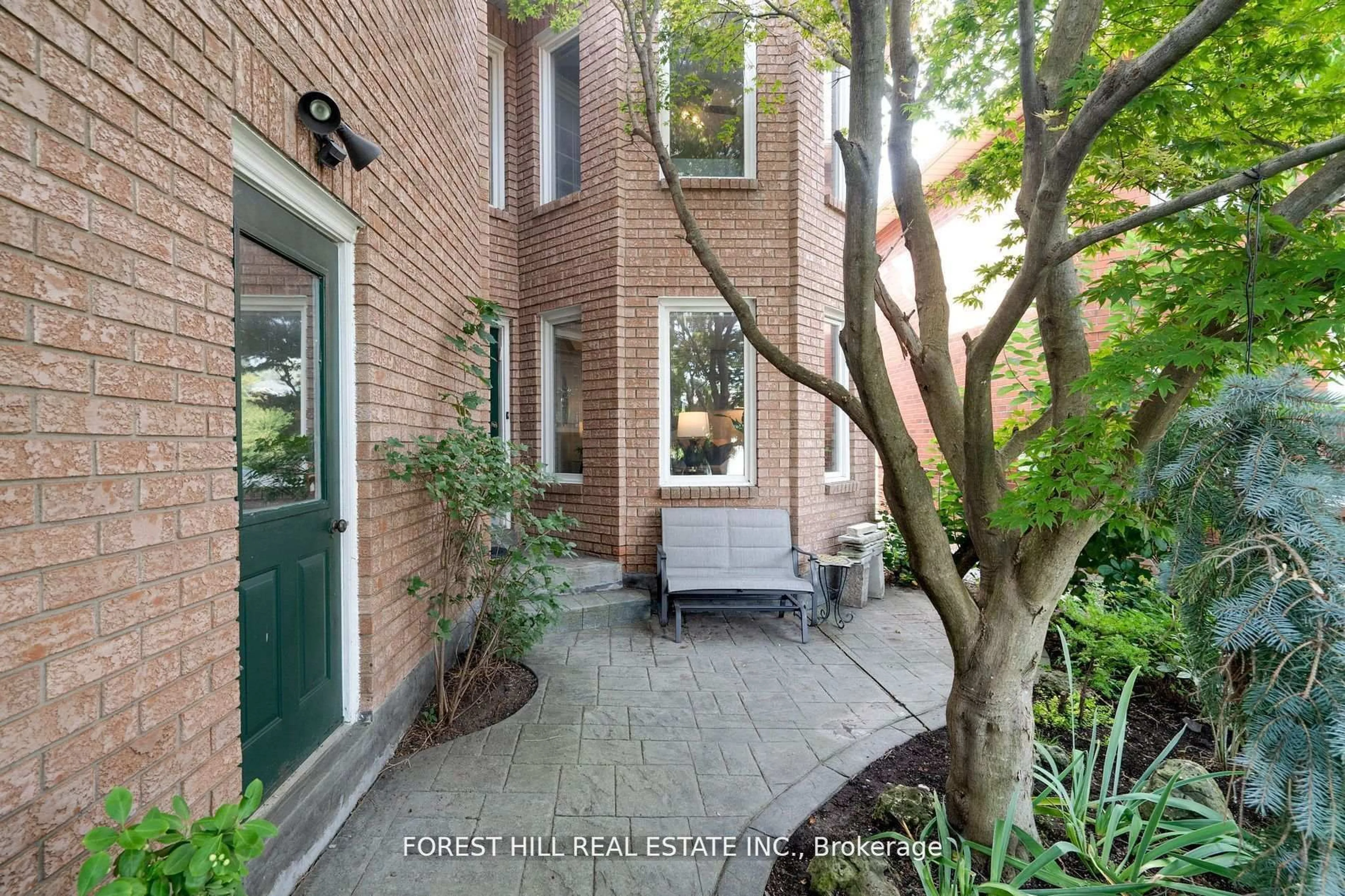 Patio, street for 109 Downing Blvd, Vaughan Ontario L4J 7M2