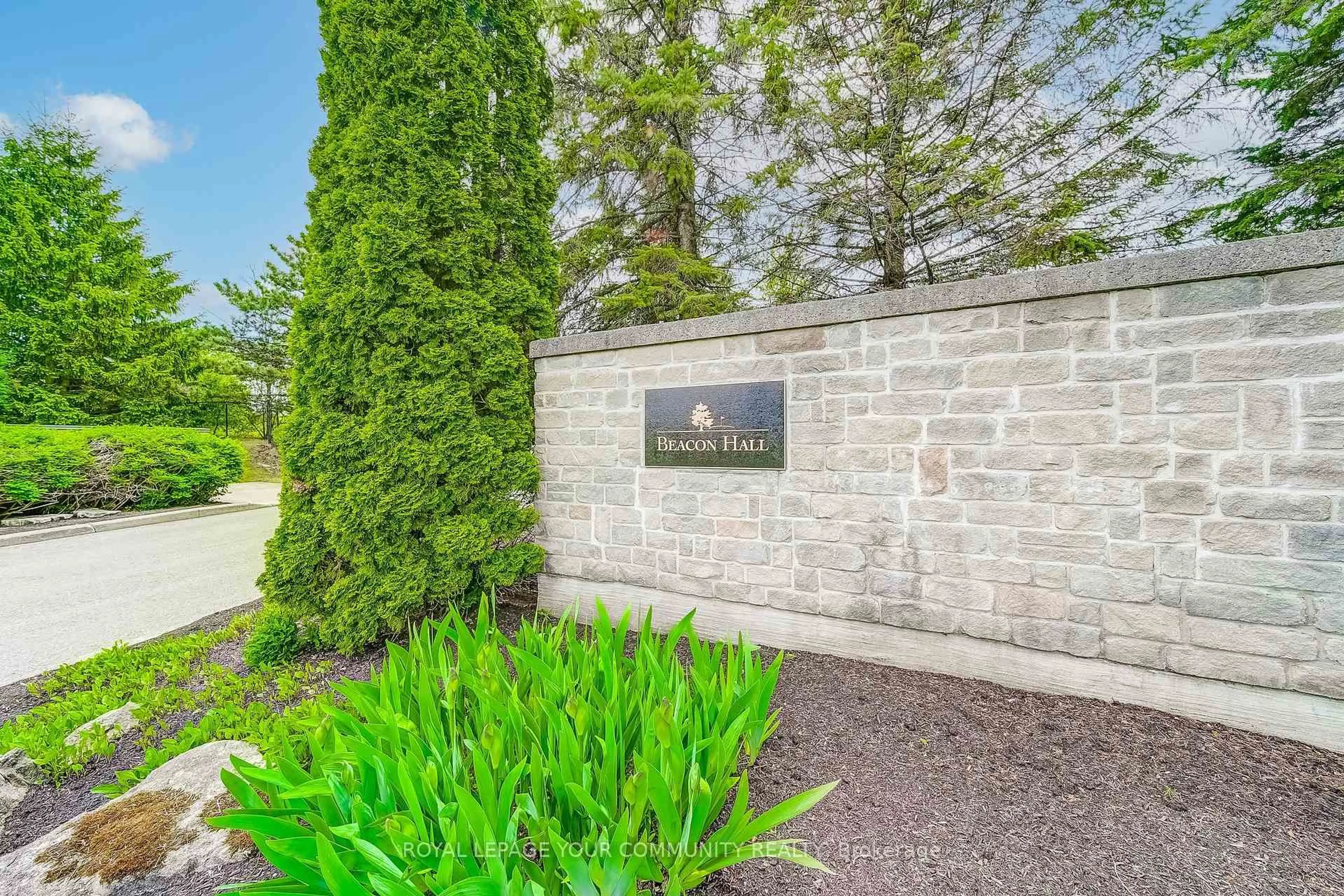 Unknown for 333 Tree Tops Lane, Aurora Ontario L4G 0L5