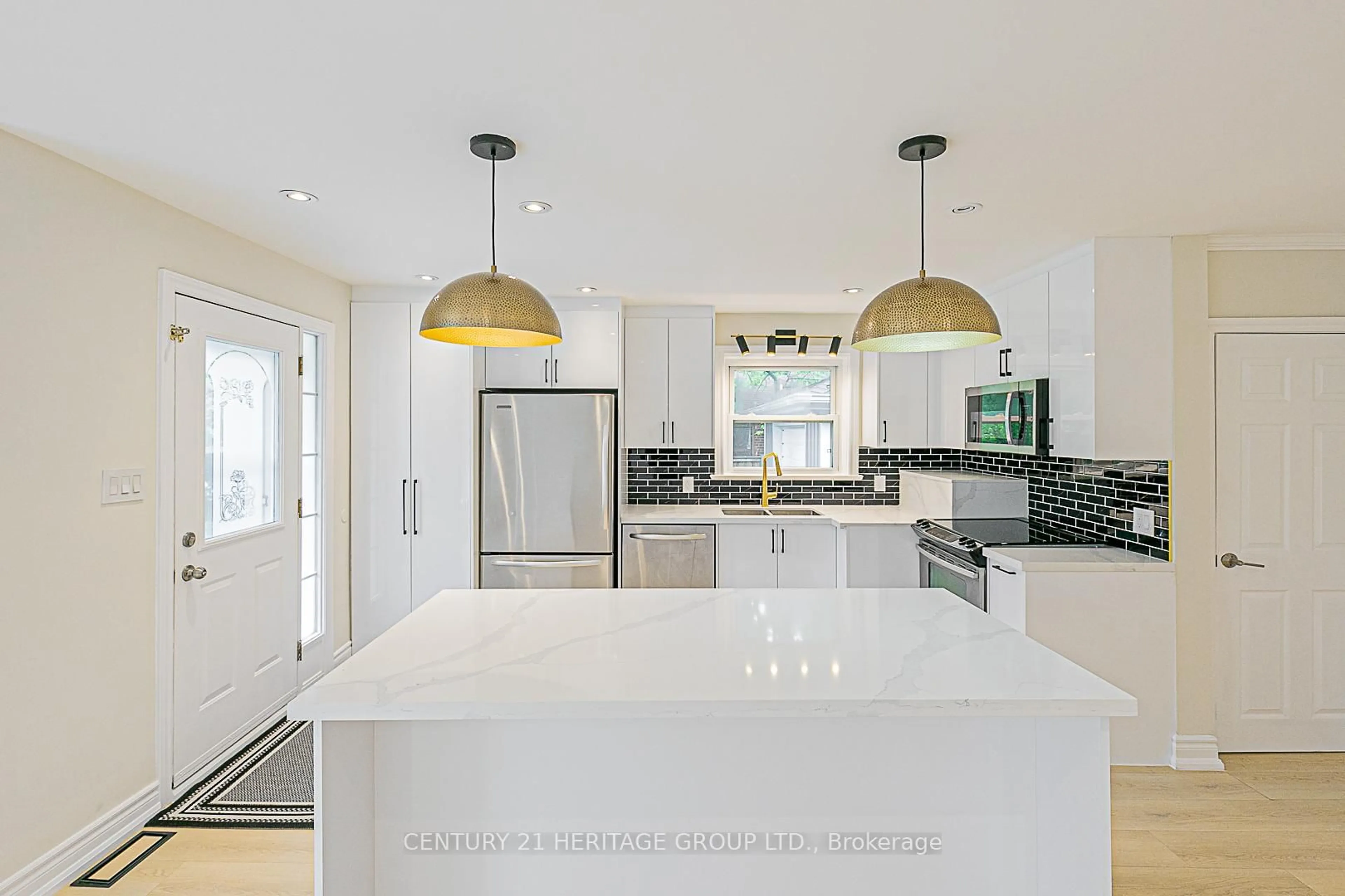Contemporary kitchen, ceramic/tile floor for 893 Srigley St, Newmarket Ontario L3Y 1Y2