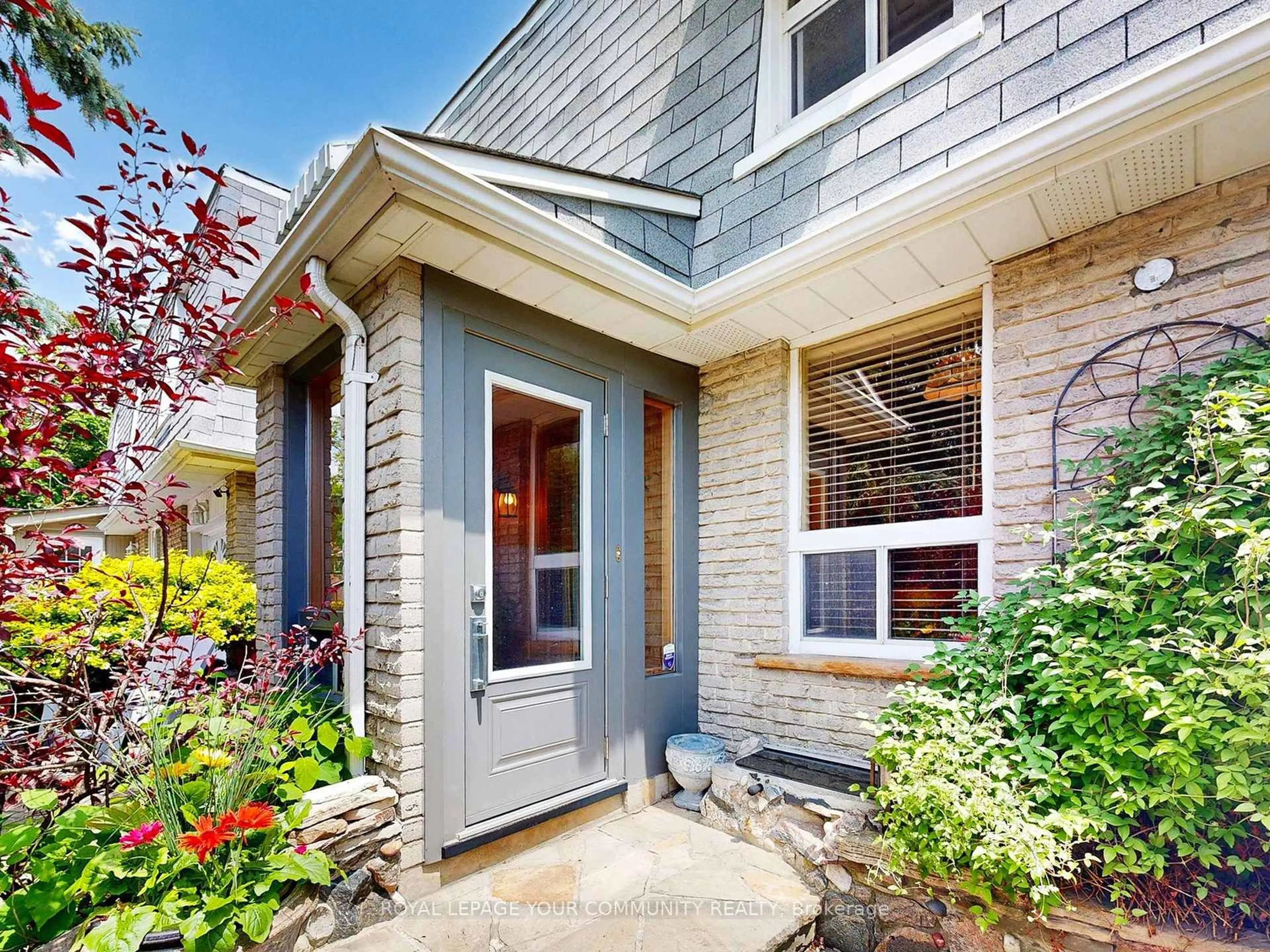 Unknown for 4 Kitsilano Cres, Richmond Hill Ontario L4C 5A5