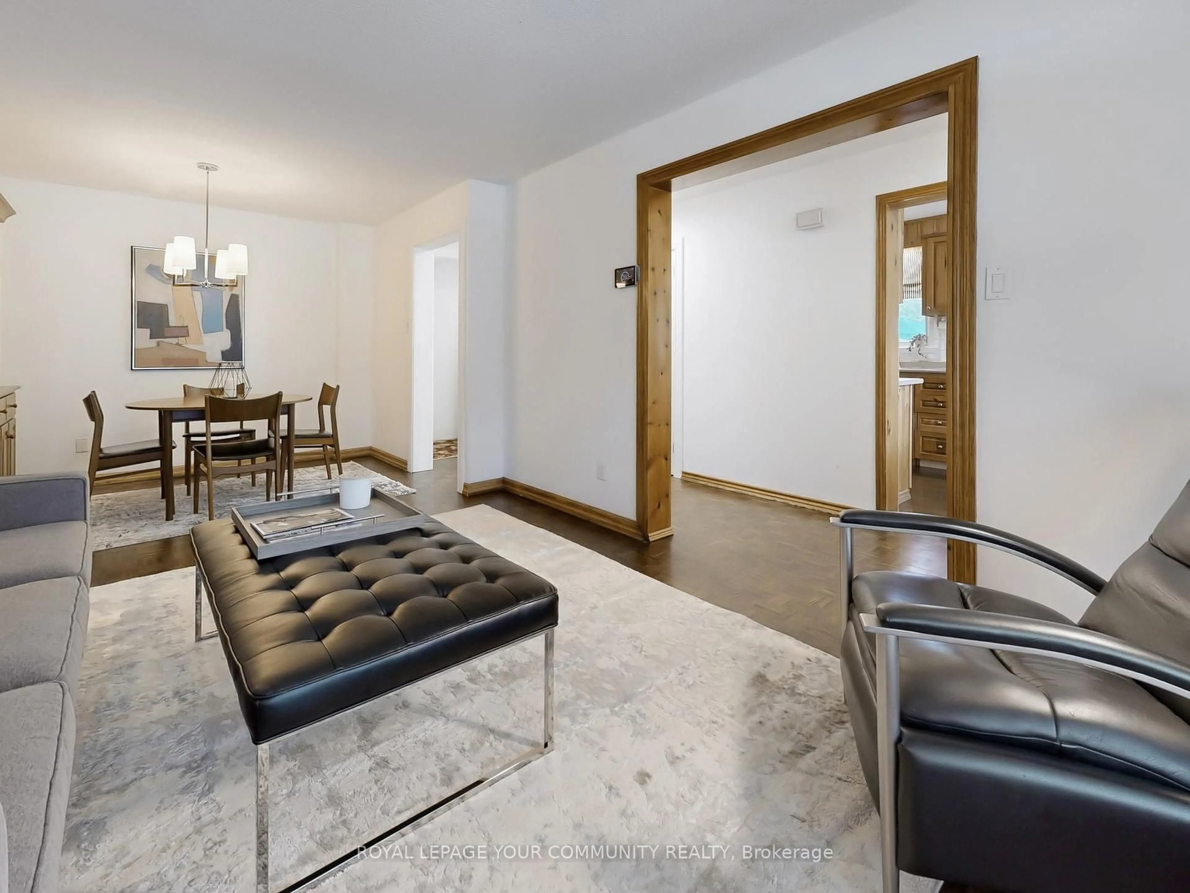 Living room with furniture, unknown for 4 Kitsilano Cres, Richmond Hill Ontario L4C 5A5
