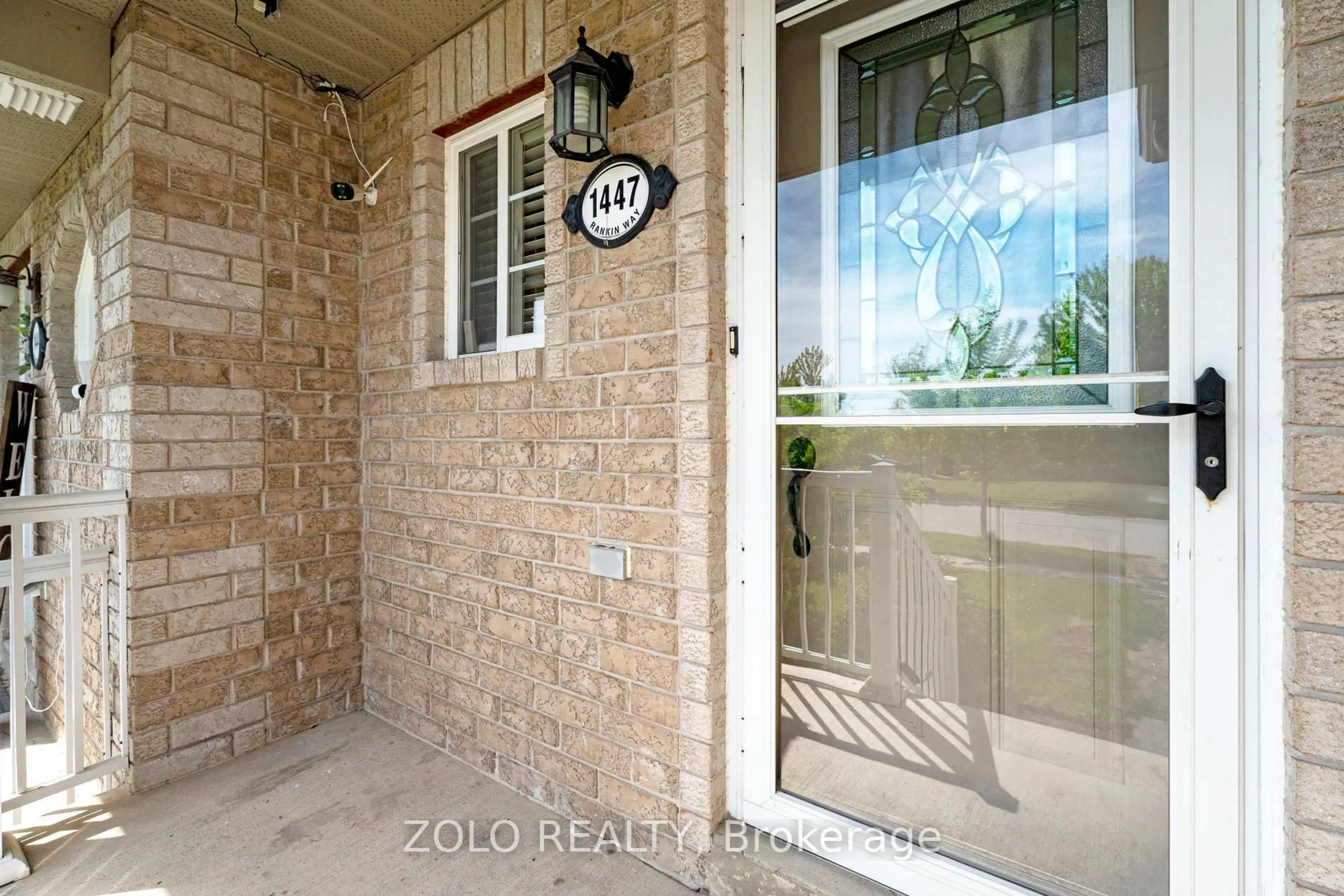 Indoor entryway for 1447 Rankin Way, Innisfil Ontario L9S 0C5