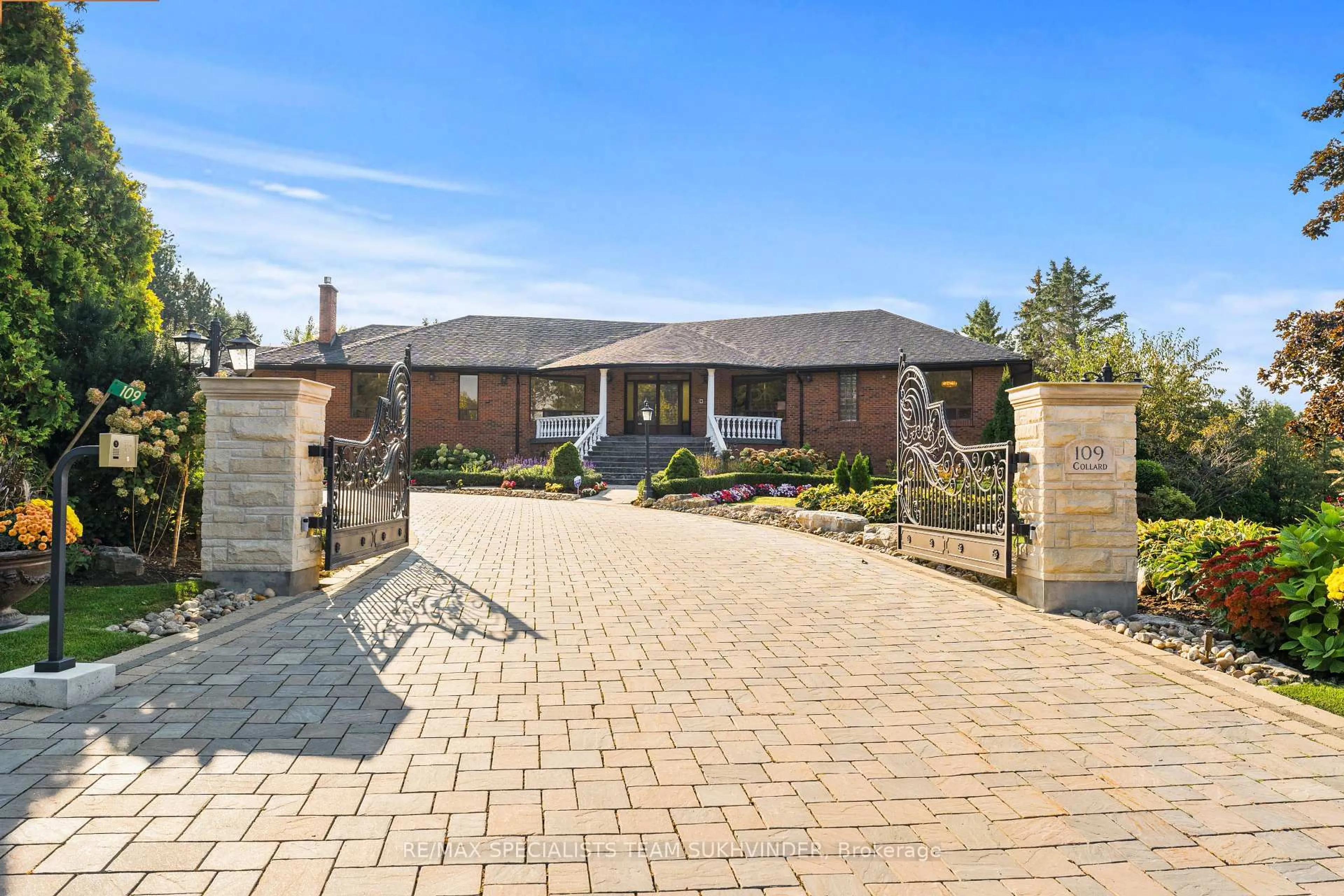 Unknown for 109 Collard Dr, King Ontario L7B 1E4