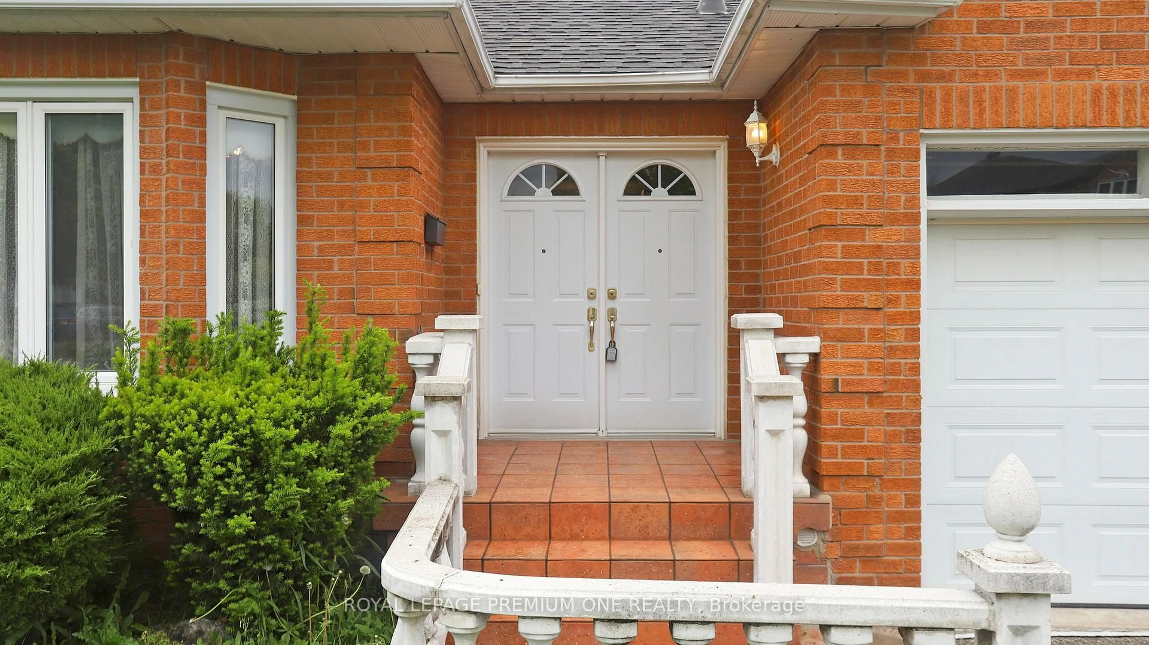 Unknown for 137 Findhorn Cres, Vaughan Ontario L6A 1M3