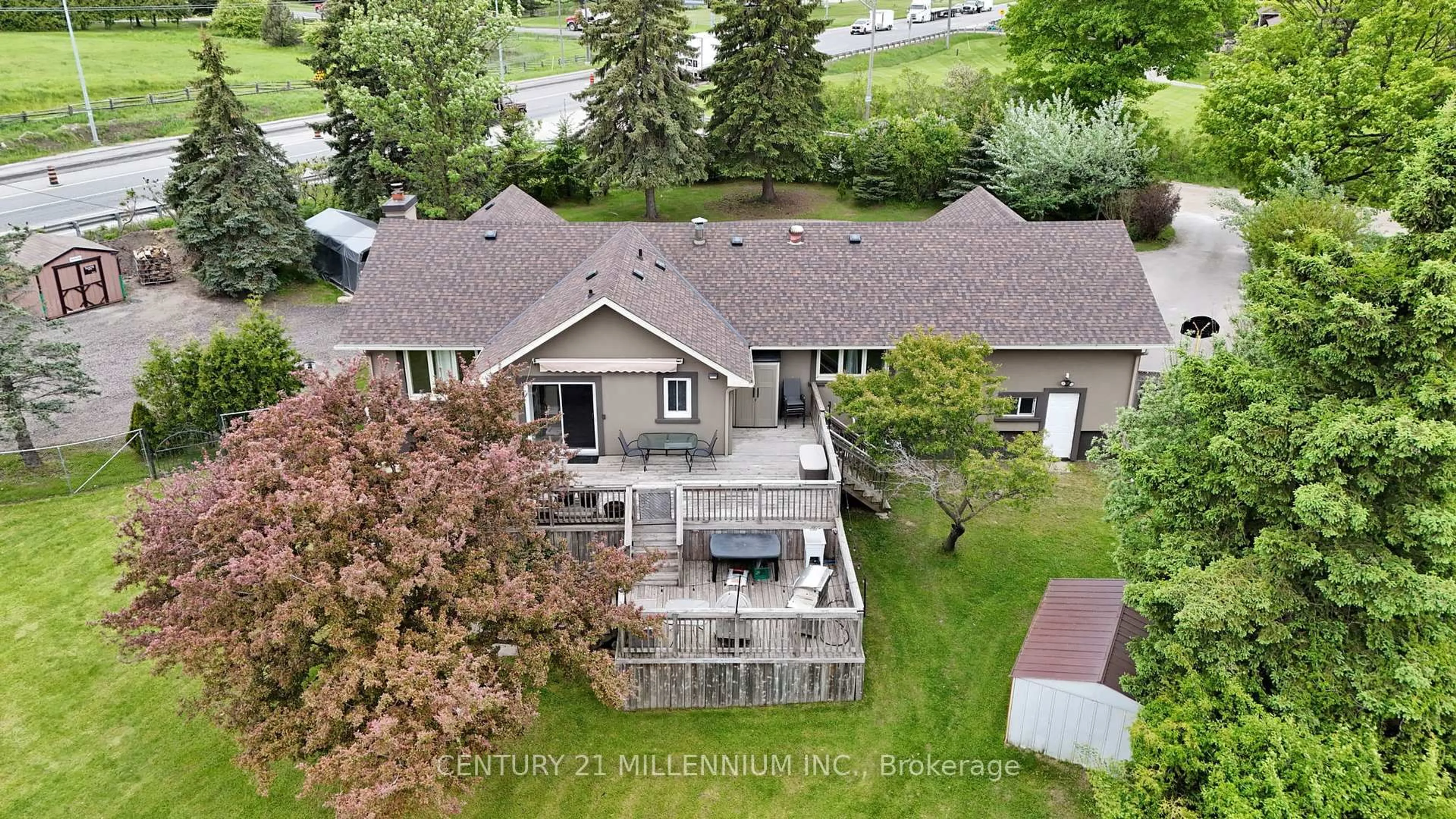 A pic from outside/outdoor area/front of a property/back of a property/a pic from drone, water/lake/river/ocean view for 5995 17th Sdrd, King Ontario L0G 1T0