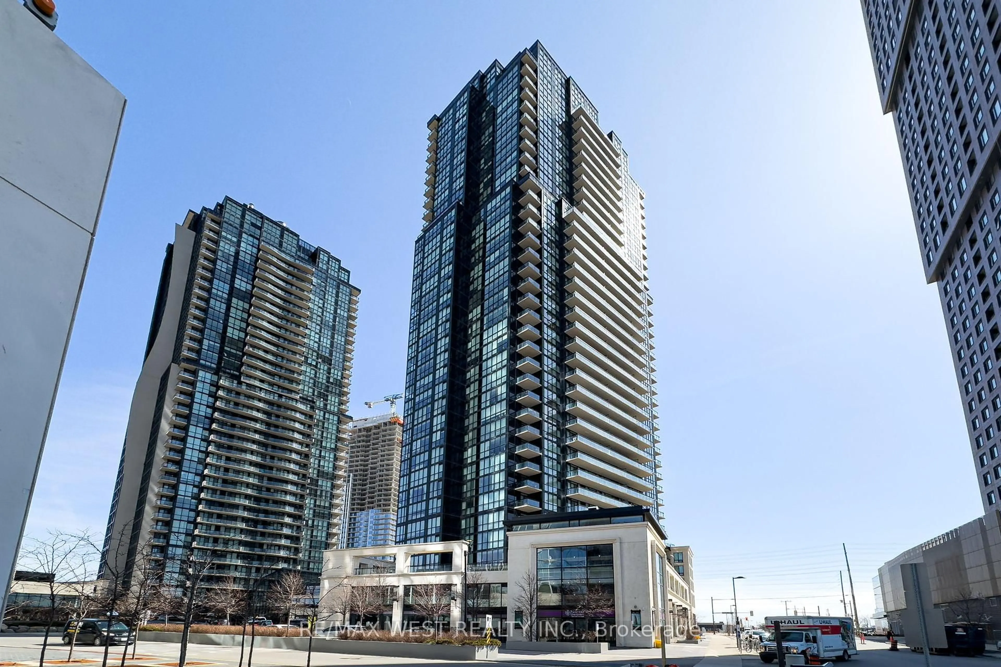 Unknown for 2910 Highway 7 N/A #2605, Vaughan Ontario L4K 0H8