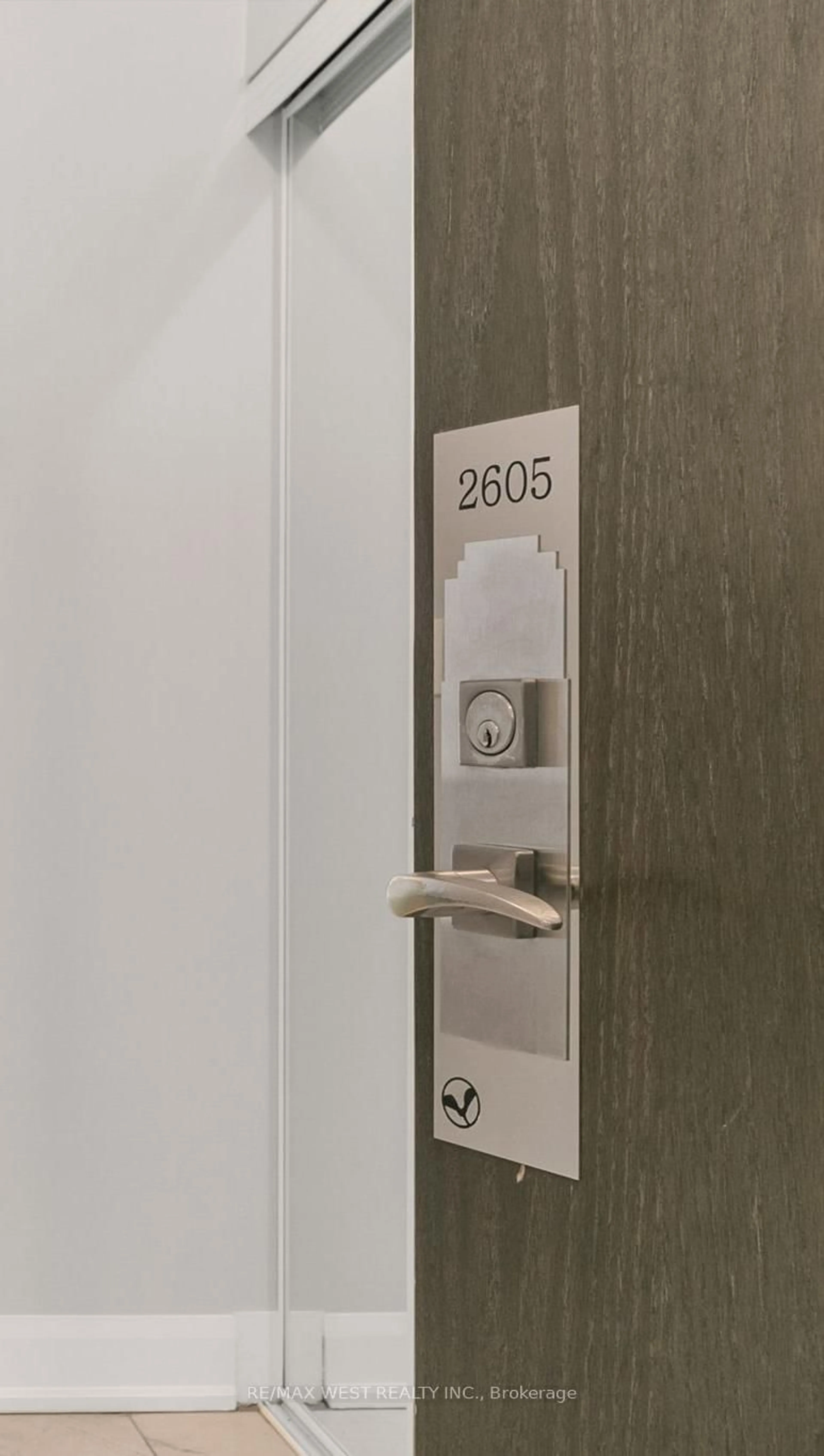 Unknown for 2910 Highway 7 N/A #2605, Vaughan Ontario L4K 0H8