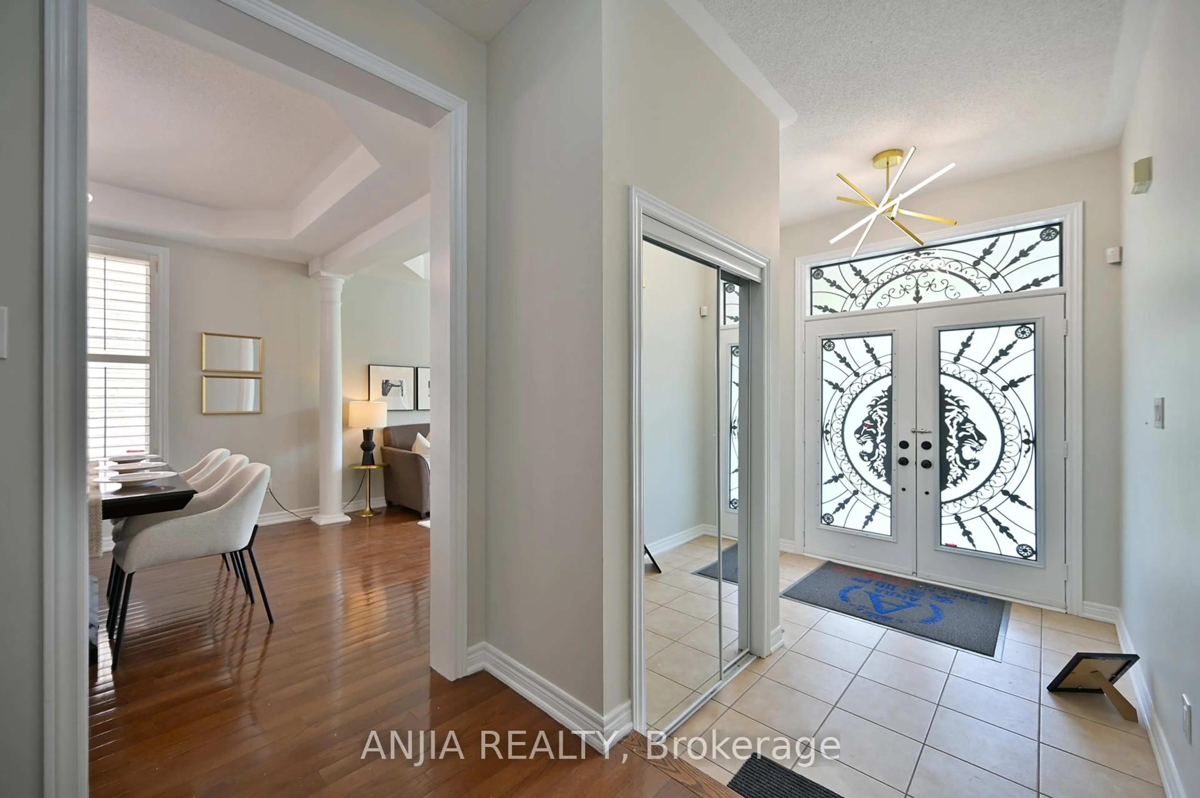 Indoor entryway for 24 Solace Rd, Markham Ontario L6E 0A3