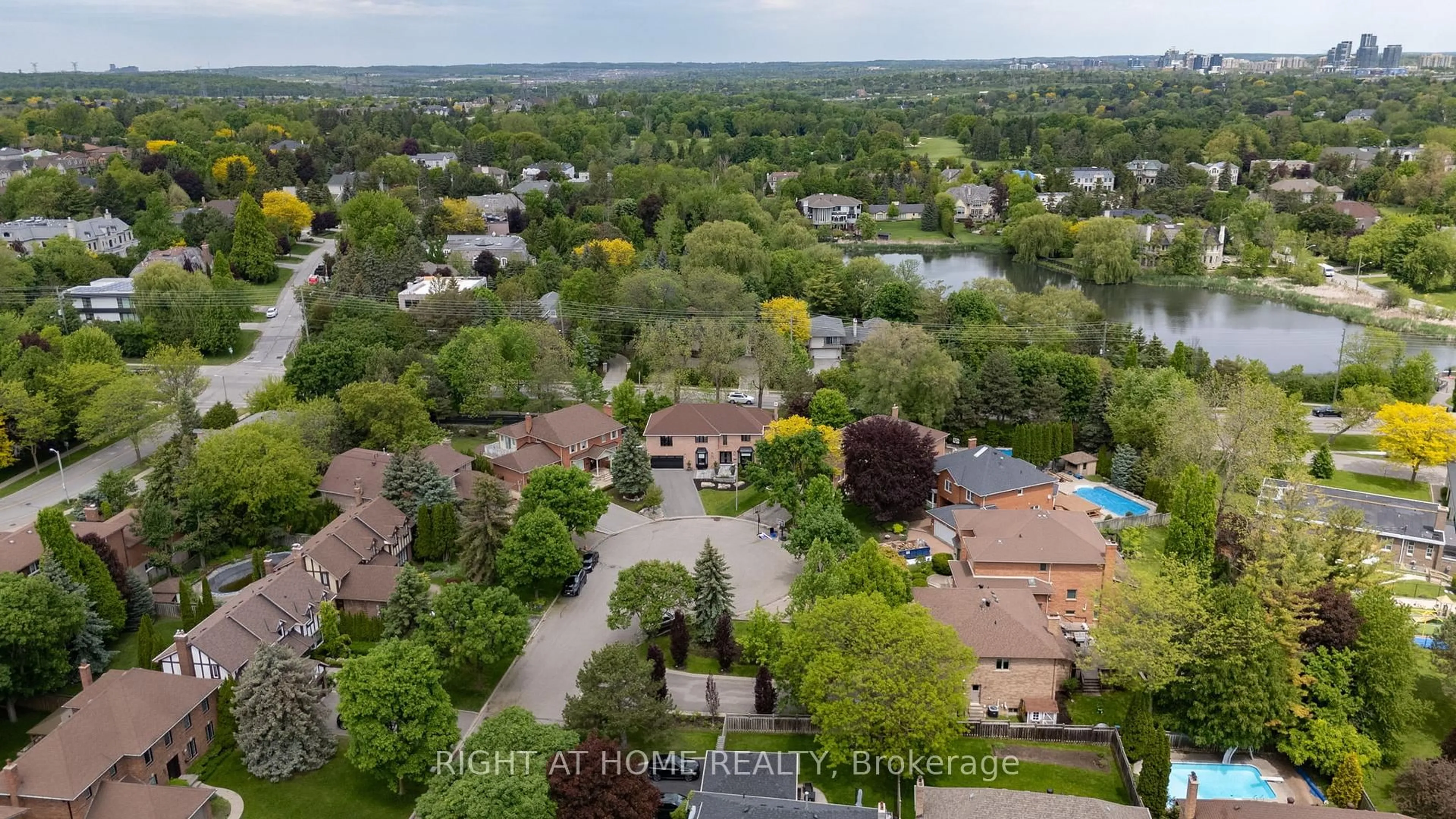 A pic from outside/outdoor area/front of a property/back of a property/a pic from drone, unknown for 151 Calvin Chambers Rd, Vaughan Ontario L4J 1E8