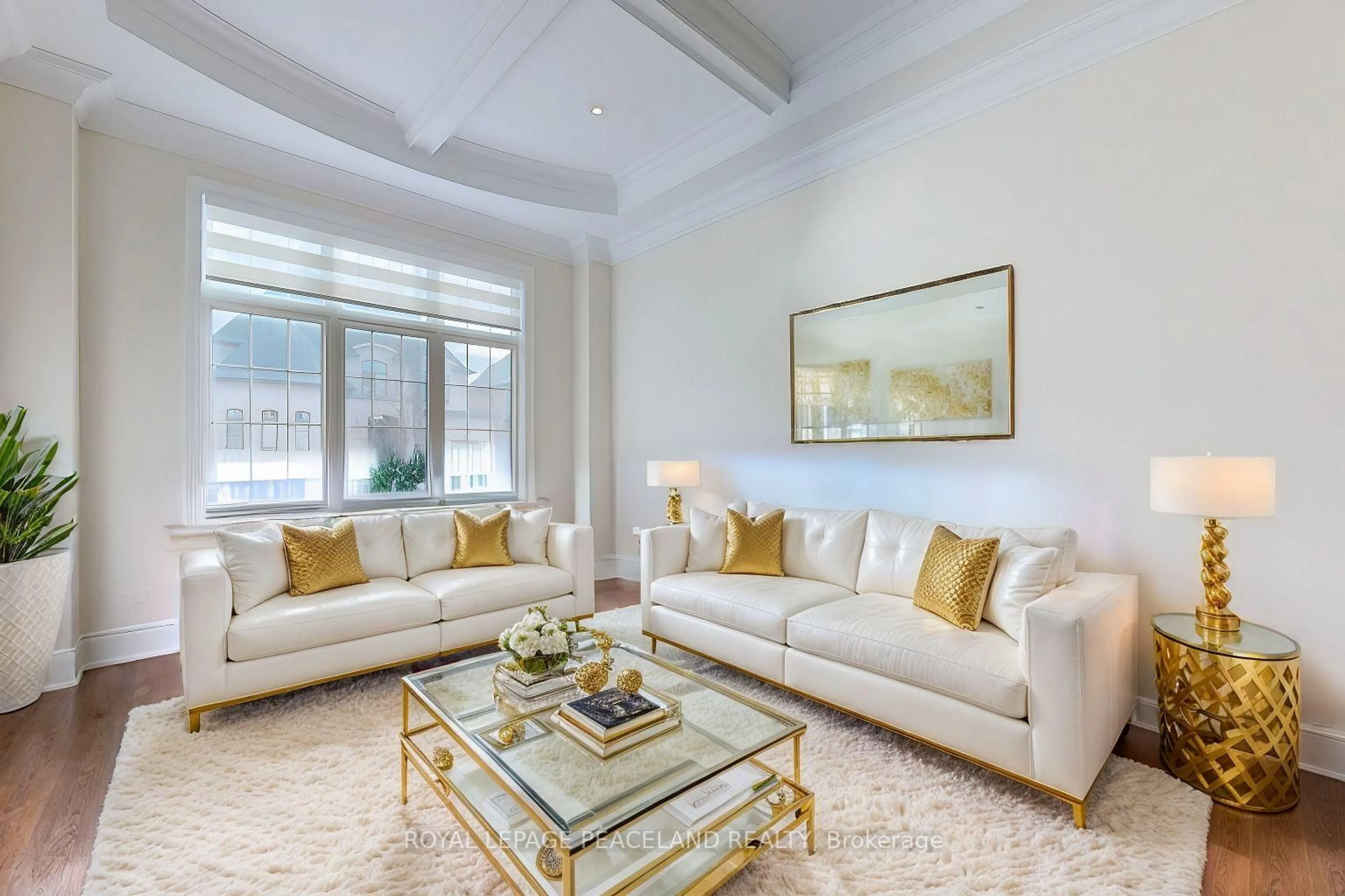 Living room with furniture, unknown for 20 Rolling Green Crt, Vaughan Ontario L4H 4K7