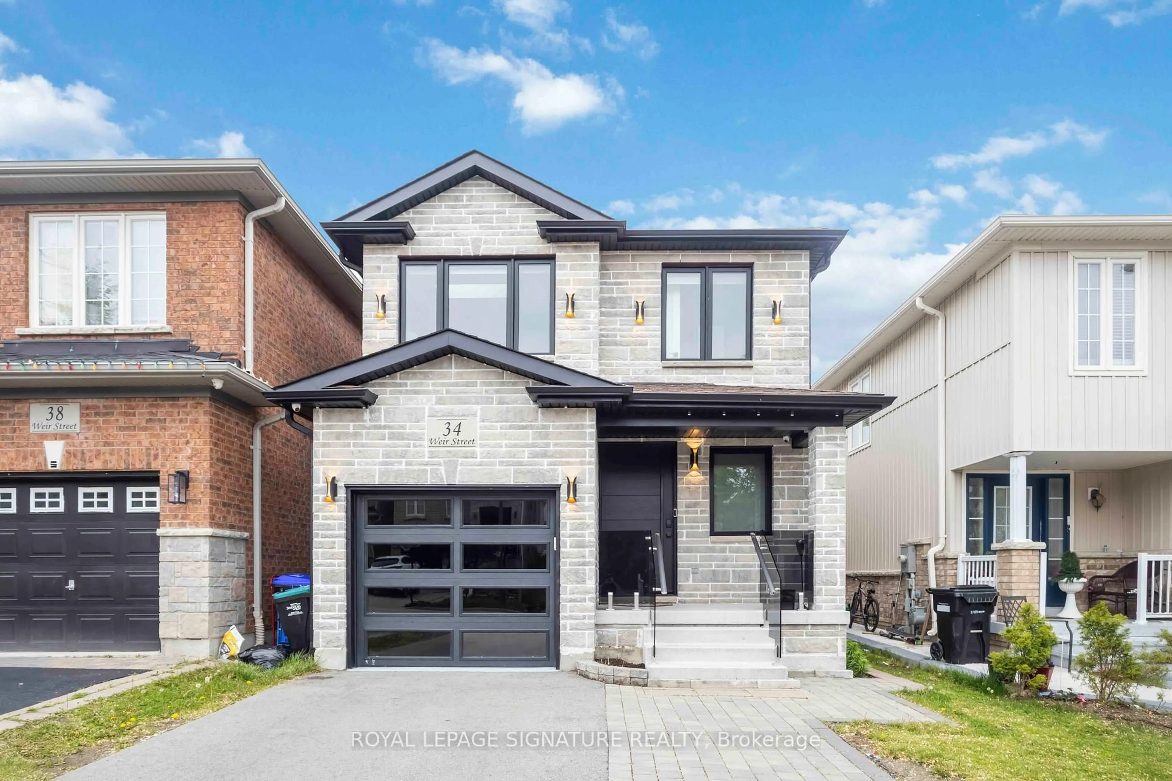 Home with brick exterior material, street for 34 Weir St, Bradford West Gwillimbury Ontario L3Z 0K6