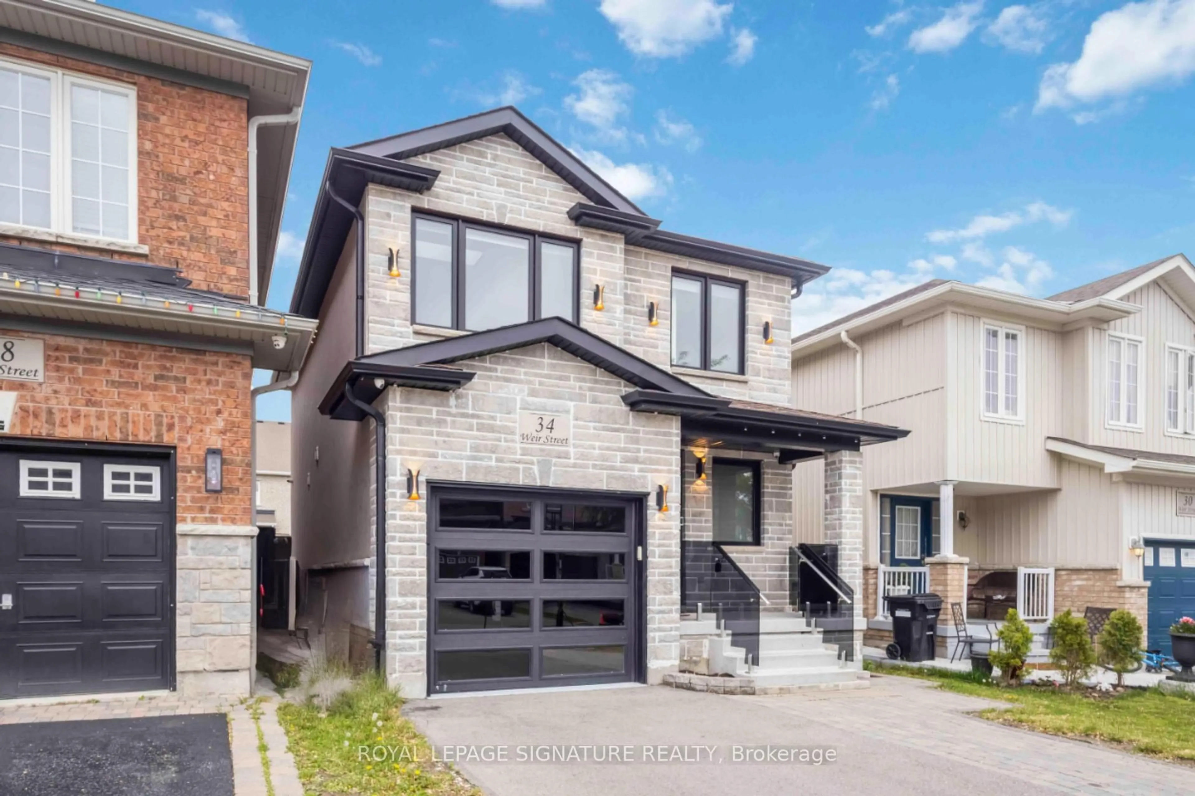 Home with brick exterior material, street for 34 Weir St, Bradford West Gwillimbury Ontario L3Z 0K6