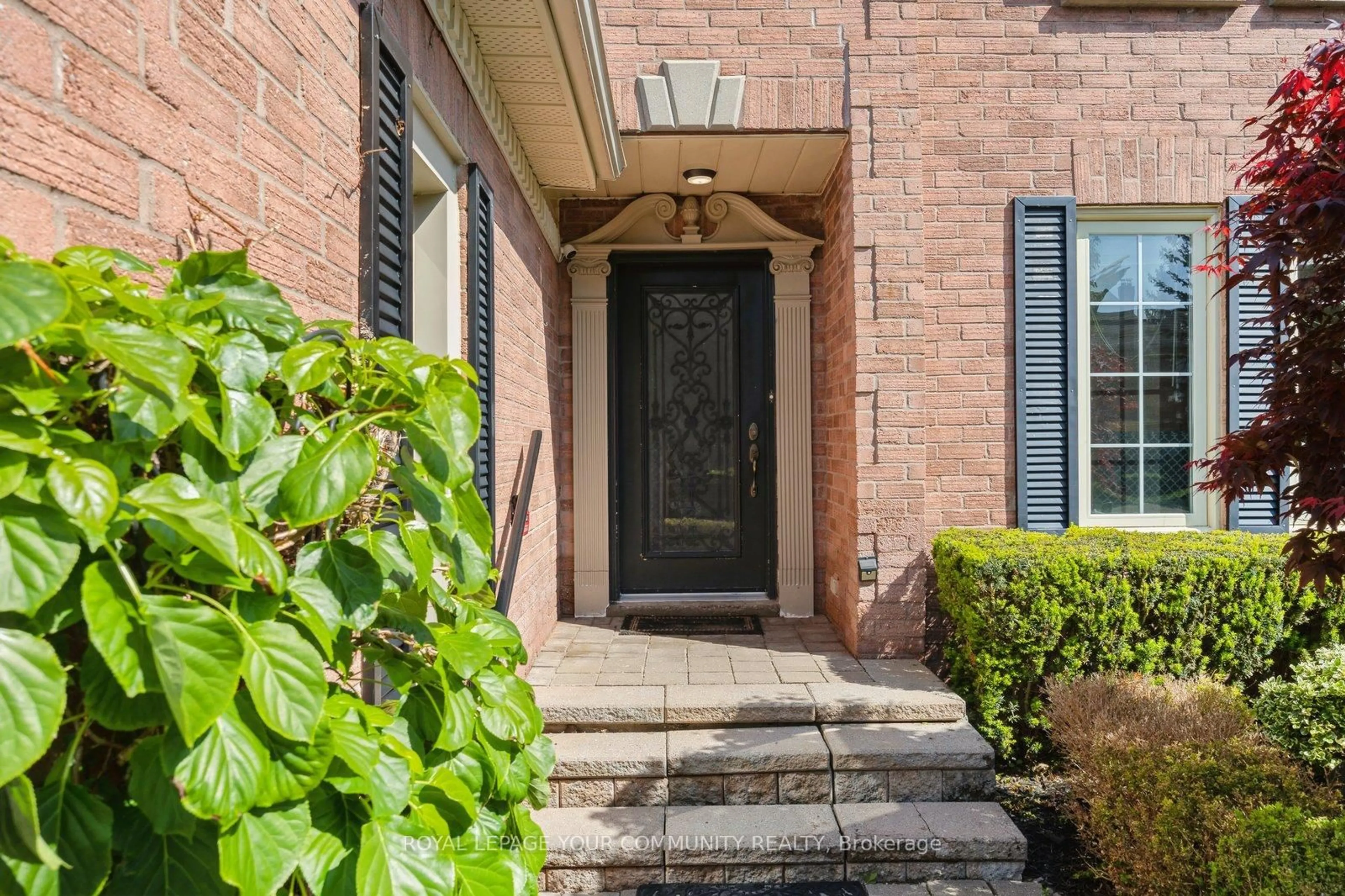 Unknown for 16 White Lodge Cres, Richmond Hill Ontario L4C 8Z7