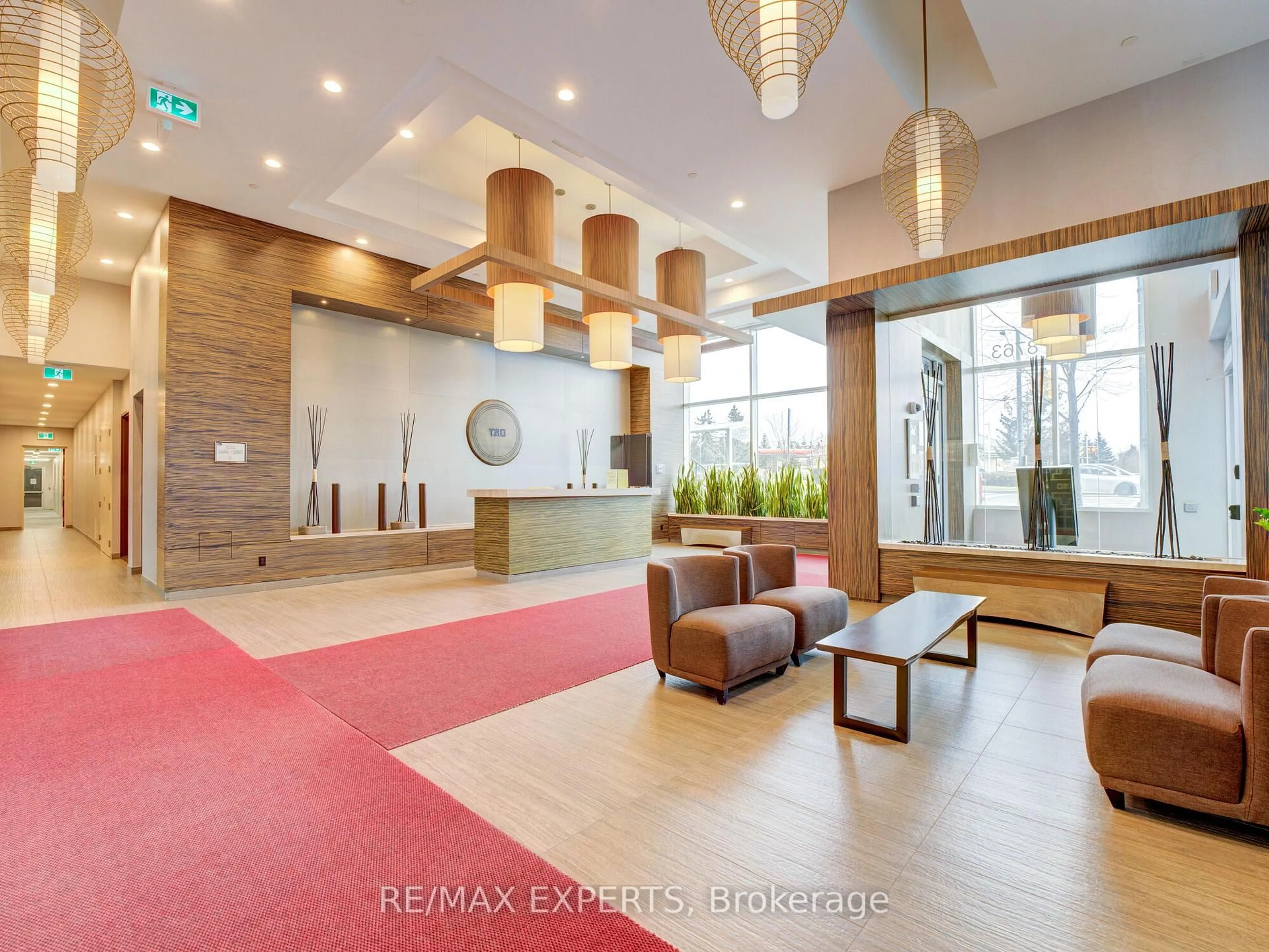 Lobby for 8763 Bayview Ave #231, Richmond Hill Ontario L4B 3V1