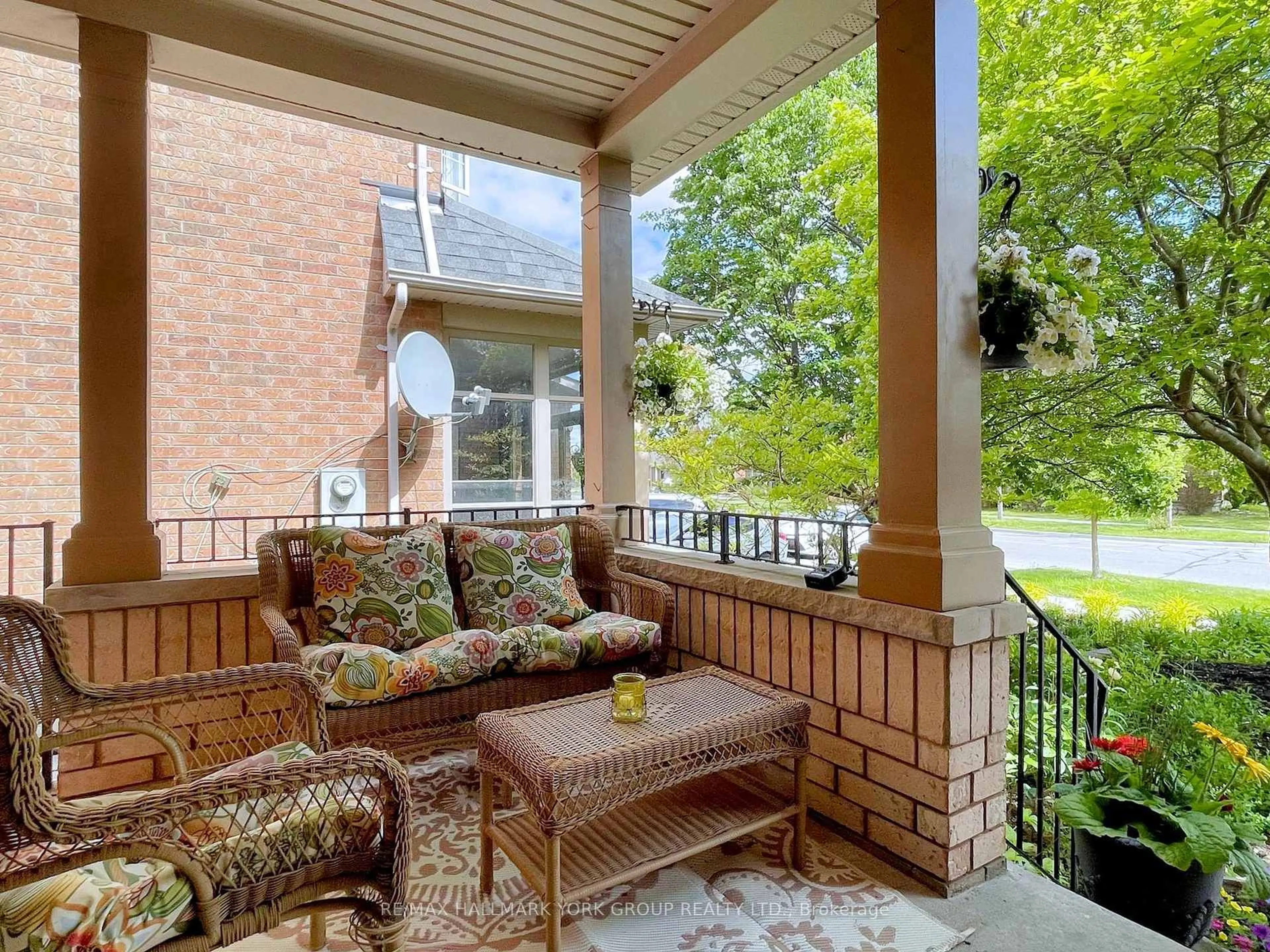 Patio, unknown for 254 Tower Hill Rd, Richmond Hill Ontario L4E 4K8
